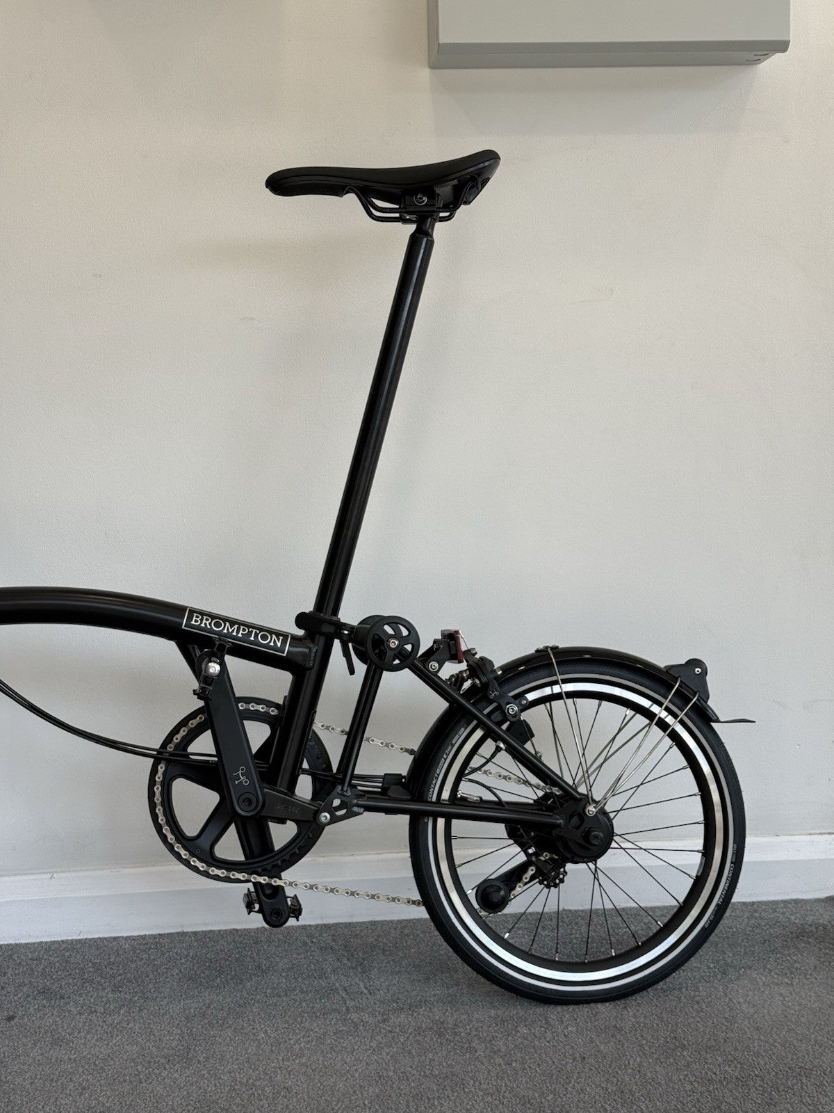 Brompton Folding Bike 12 Speed P Line Low Bar Excellent Condition Black P Line