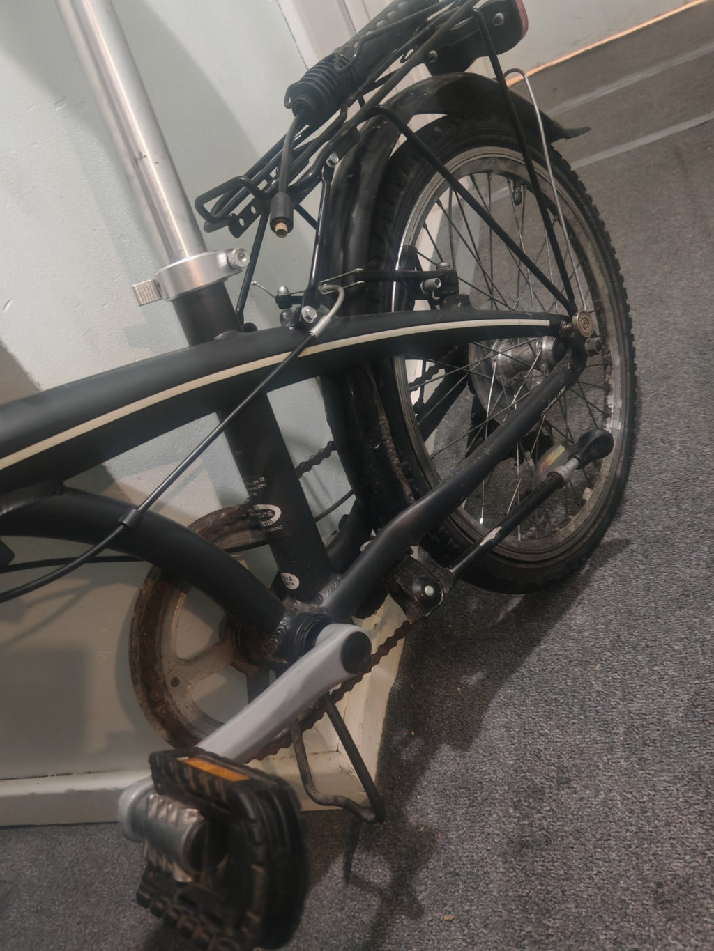 BTWIN Orus 20in Folding Bike Black Rear Rack Mudguards Reflectors V-Brake