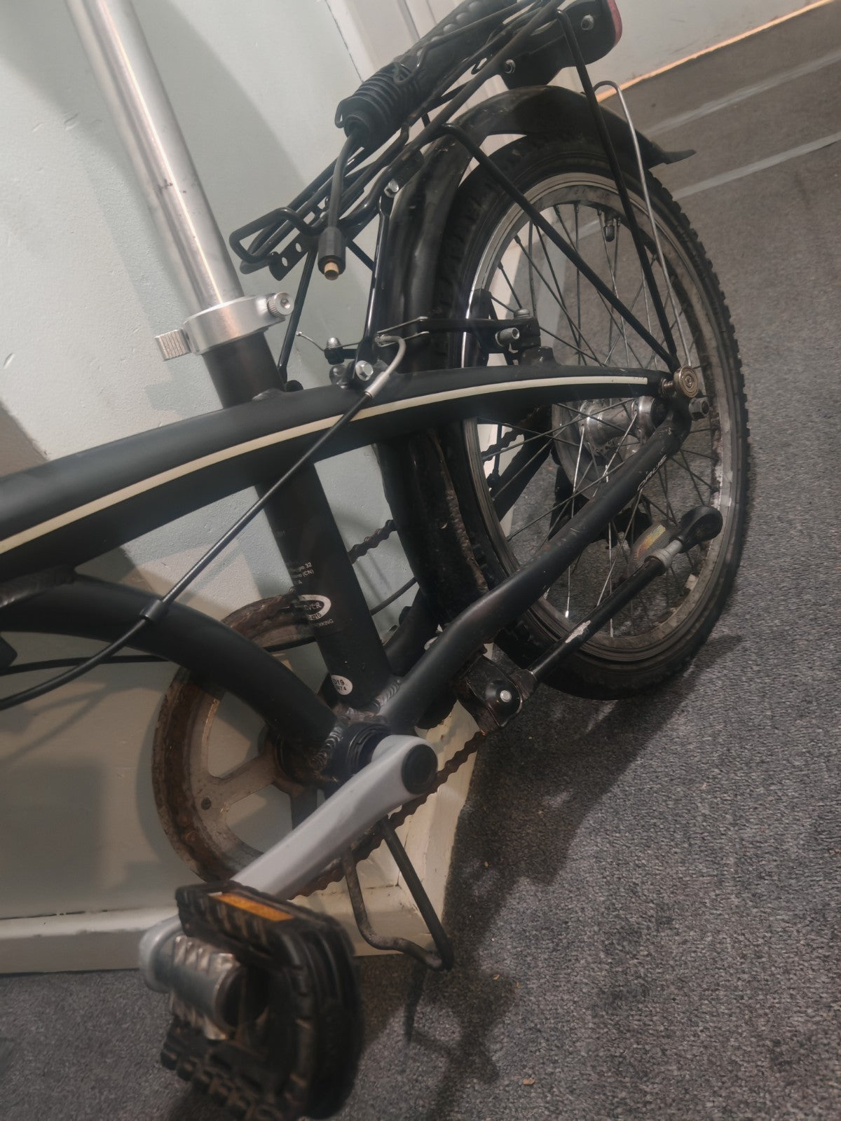 BTWIN Orus 20in Folding Bike Black Rear Rack Mudguards Reflectors V-Brake
