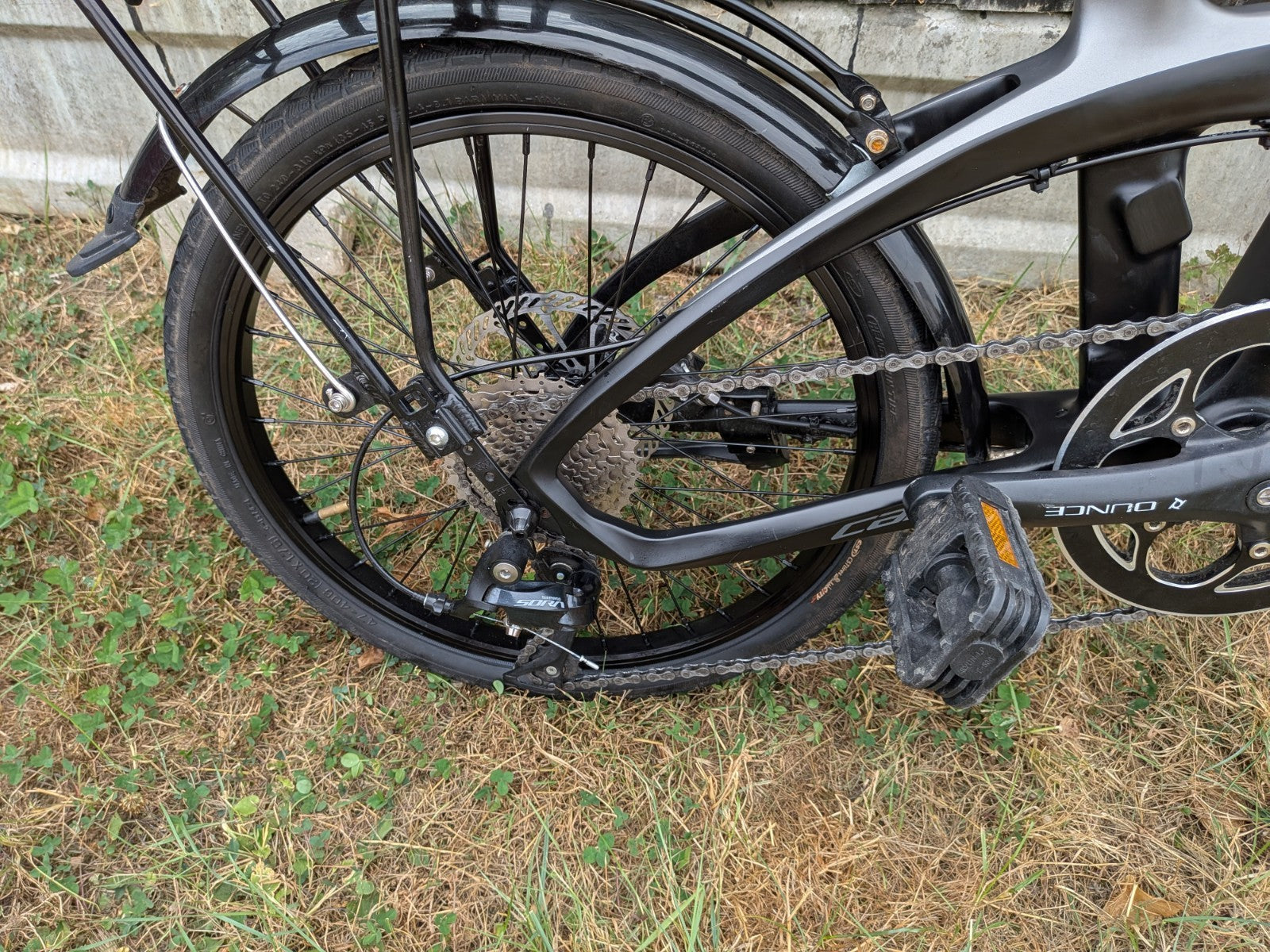 FURO Systems CARBON FRAME Folding Bike 20in 9-Speed Hydraulic Disc Brakes Rack
