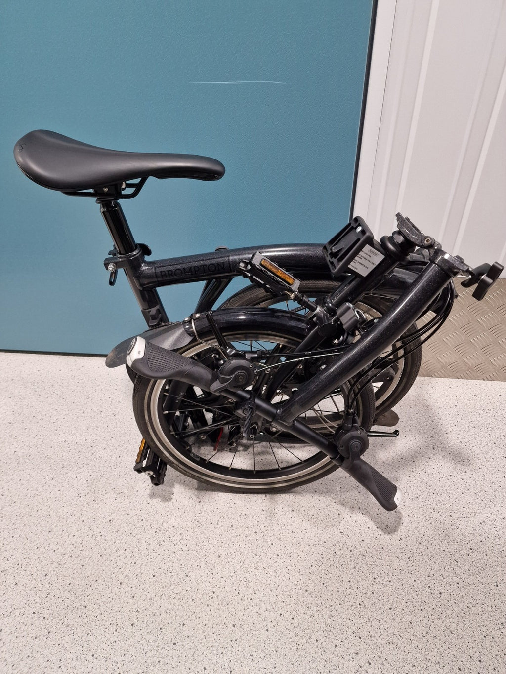 Brompton P Line Explore 12 Speed Folding Bike in Excellent Condition