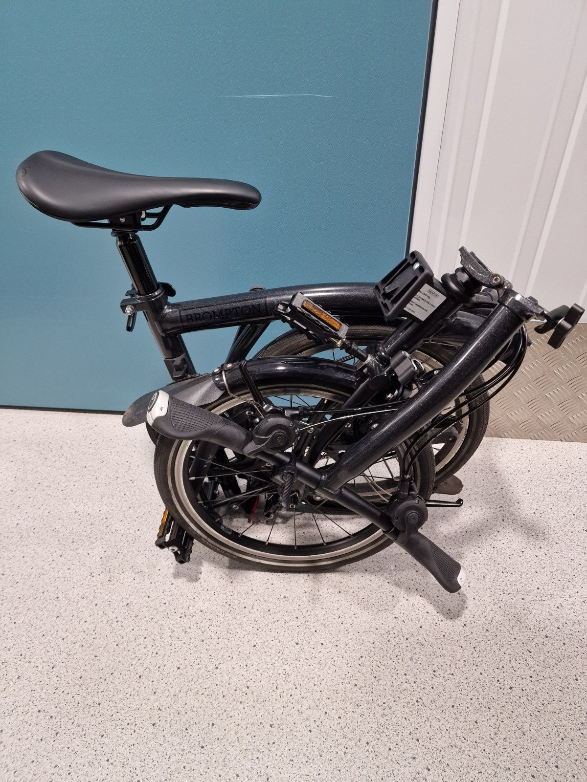 Brompton P Line Explore 12 Speed Folding Bike in Excellent Condition