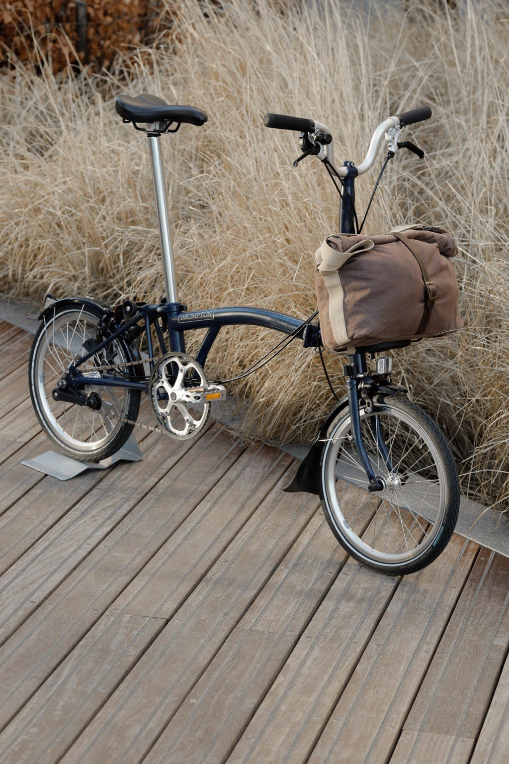 Folding Bicycle Brompton M3L 2019 Navy Blue Extra Front Bag Excellent Condition