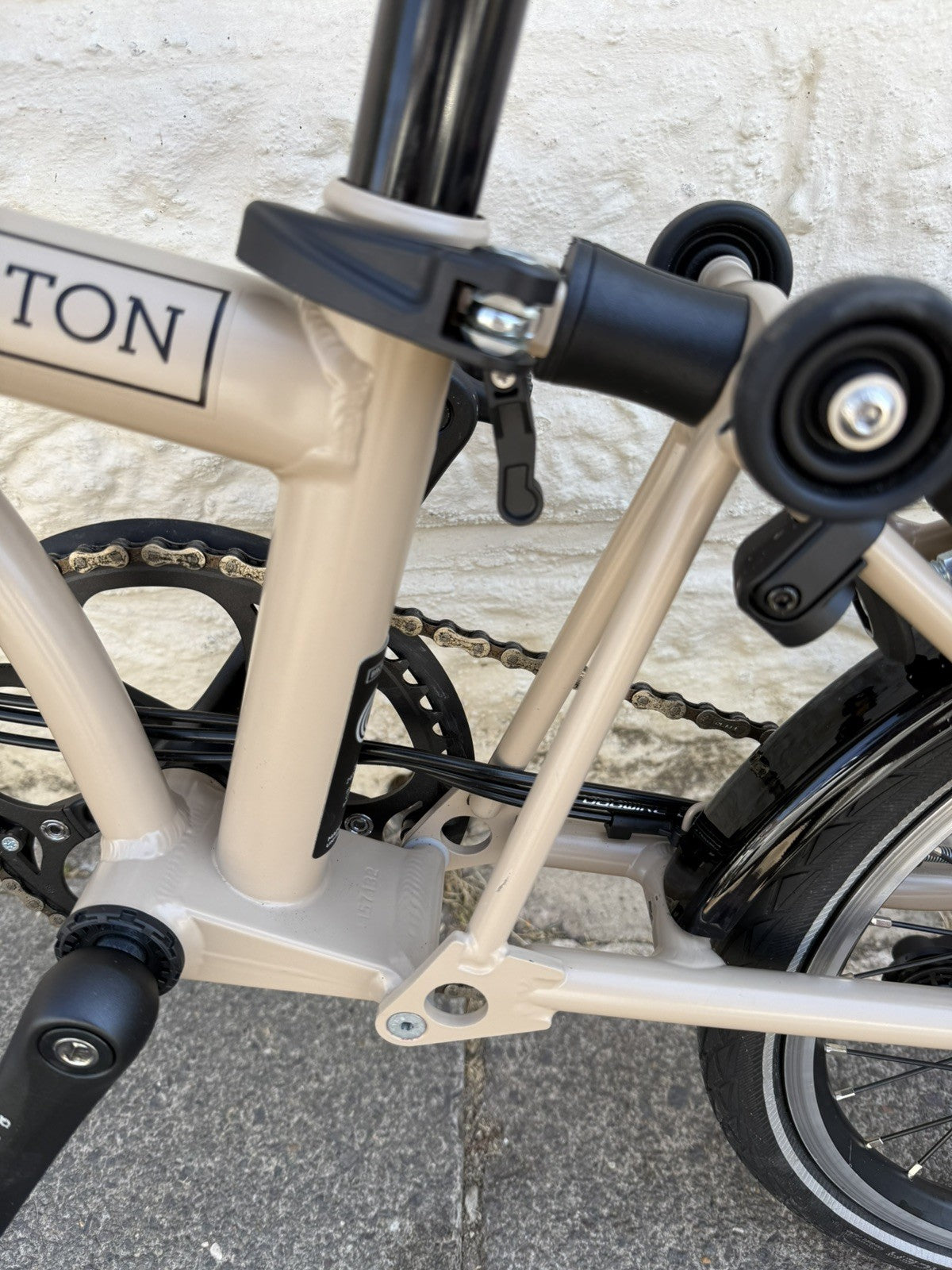 Brompton C Line Explore 2024 Folding Bike 6-Speed, Mid-Bar (Colour: Dune Sand)