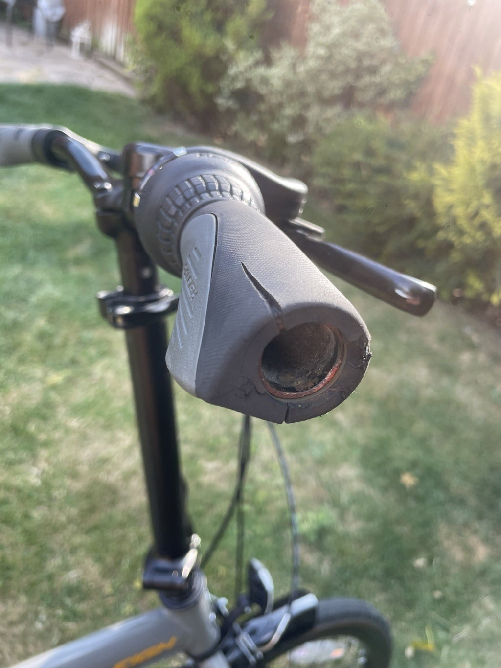 Raleigh Evo 2 Folding Bike 7-Speed Shimano Gears - Grey / Black