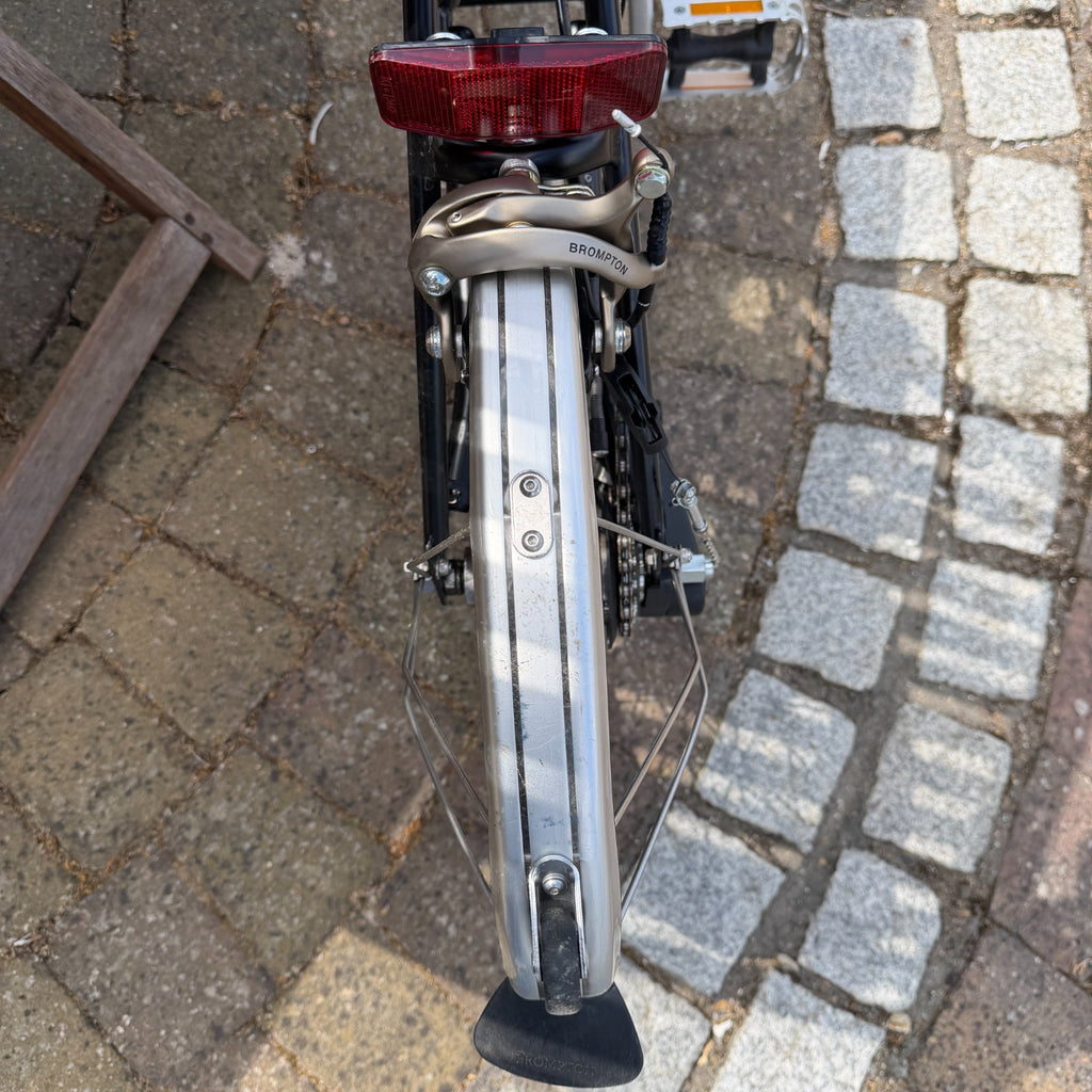 Brompton M6L Classic 6 speed in very good condition including front bag