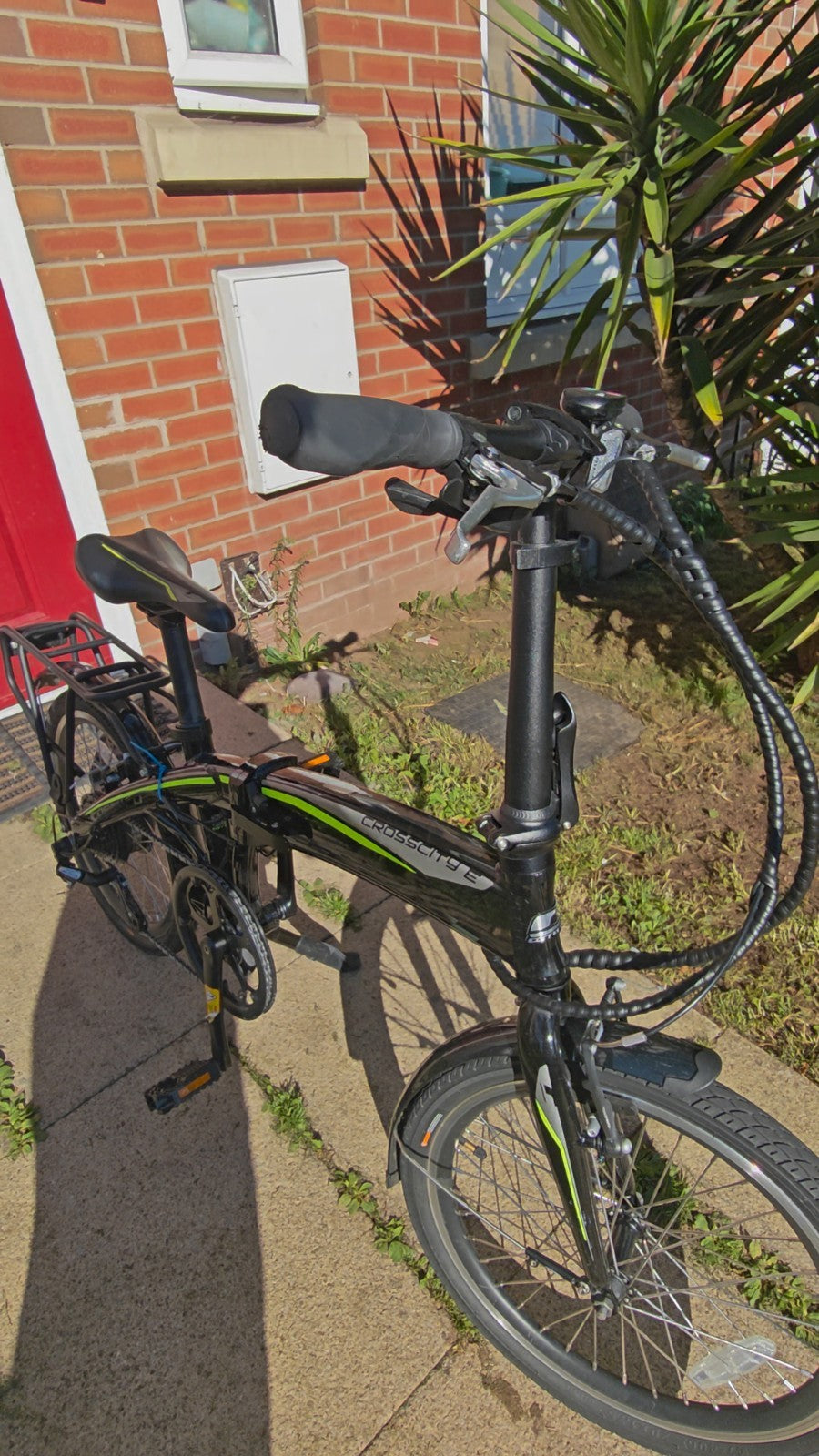 Carrera Crosscity E folding bike , 20'' wheels, black/green