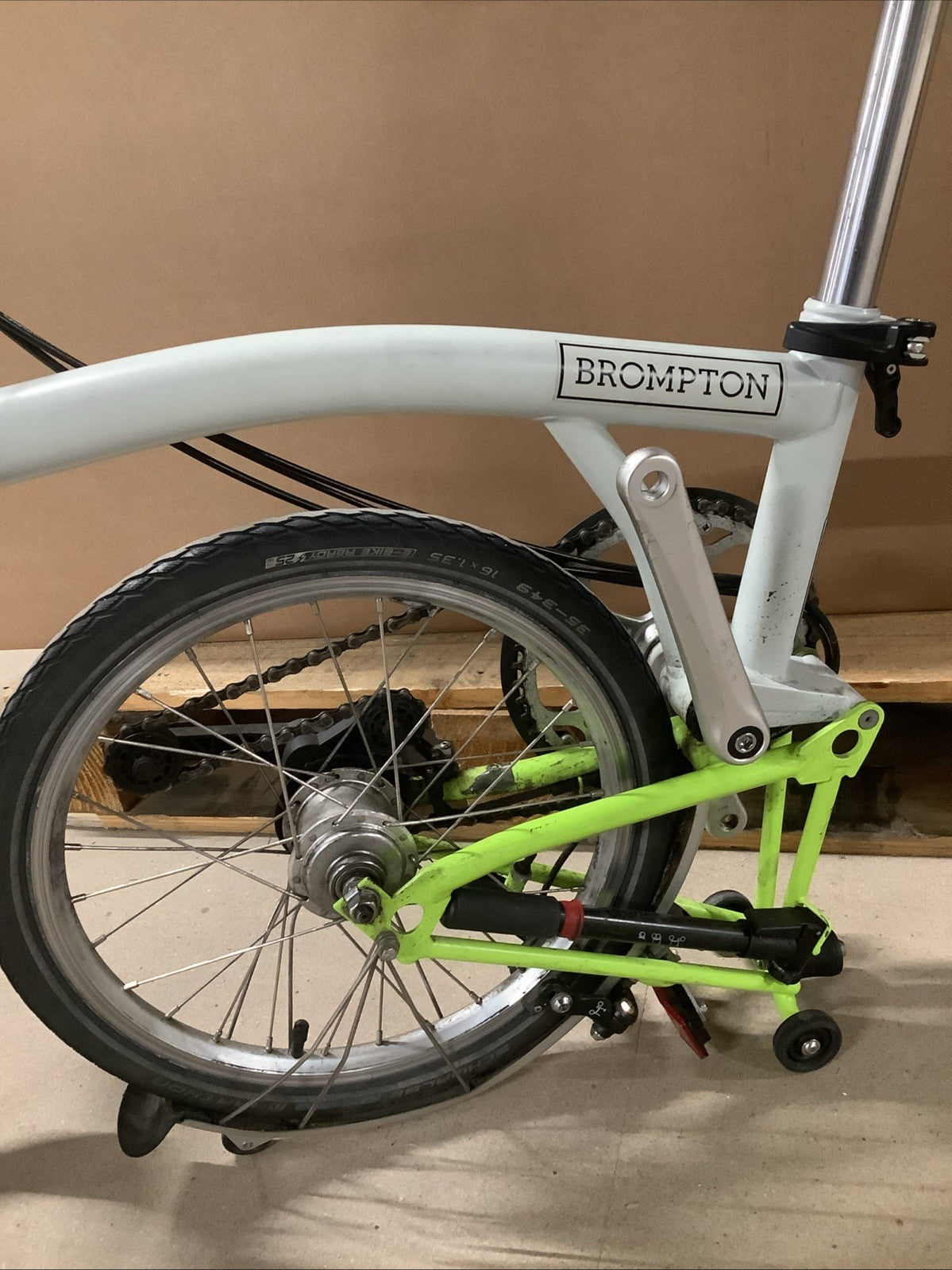Brompton Steel M6L Folding Bike Papyrus White/Lime Green