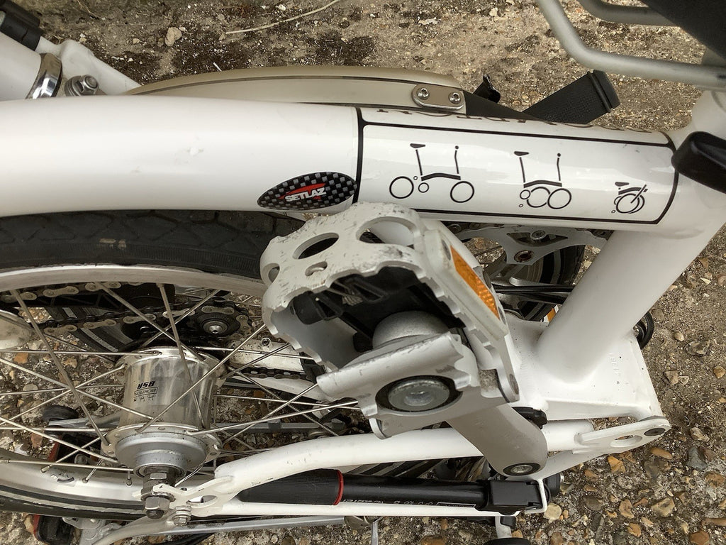Brompton M3R Folding Bike - White + Panniers, Rack Bag, Front Frame -UK DELIVERY