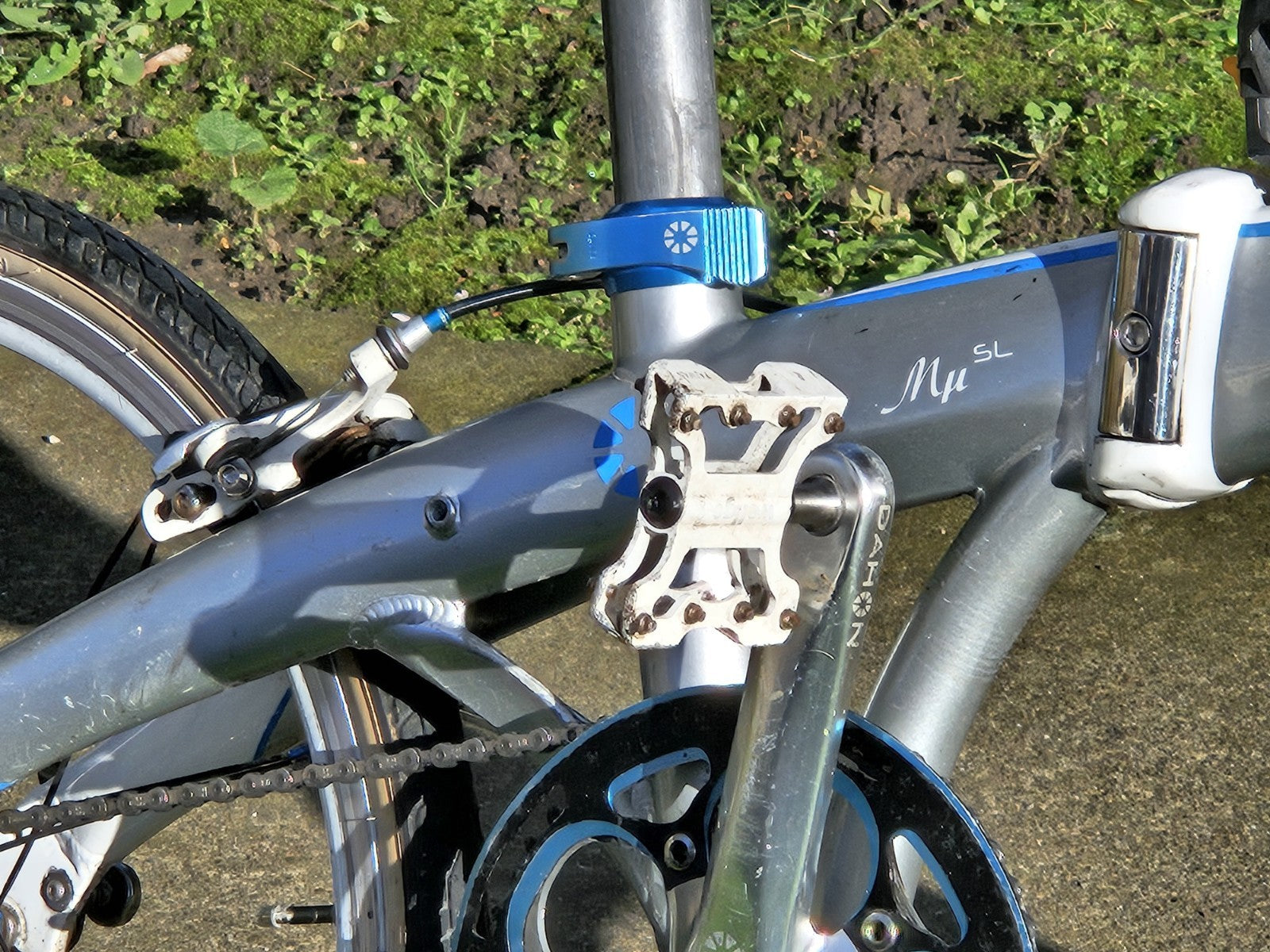 Dahon Mu SL Folding Bike Unisex 10 Speed Super Light Bike White