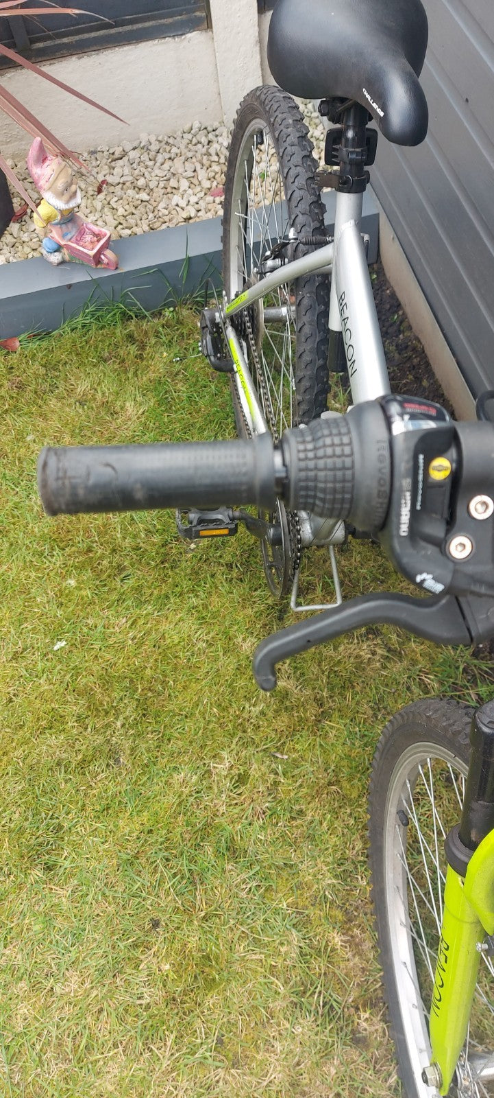 Challenge Beacon Folding Mountain Bike 18" Medium Frame, 18-Speed, 26" Wheels