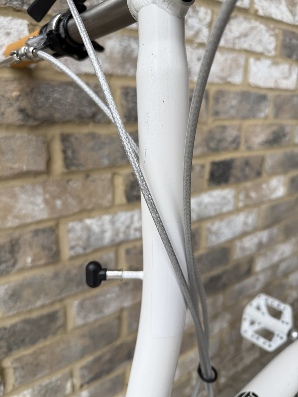 Brompton White Superlight Titanium S2E-X + OVER £400 UPGRADES - WORLDWIDE SHIP