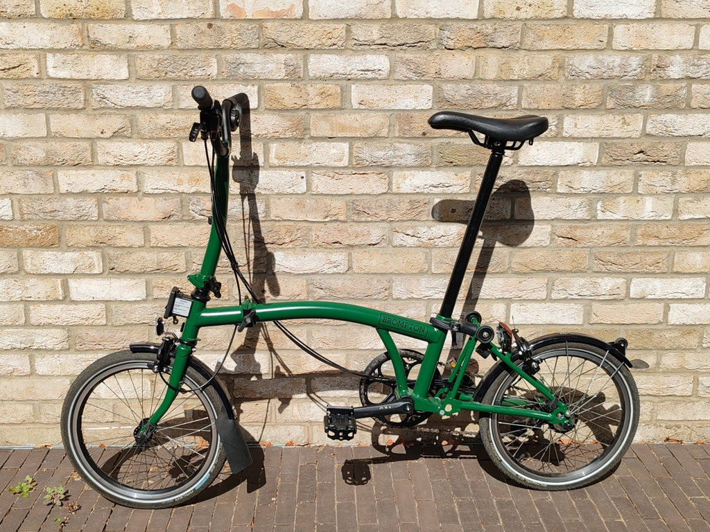 2024 Brompton C Line 6 Speed Folding Bike – Racing Green – Great Condition