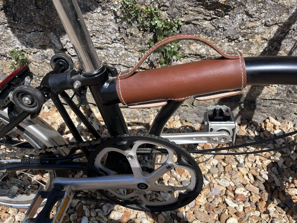 Brompton folding bike 2 Speed Brookes Saddle, Bar Grips & Leather Carry Strap