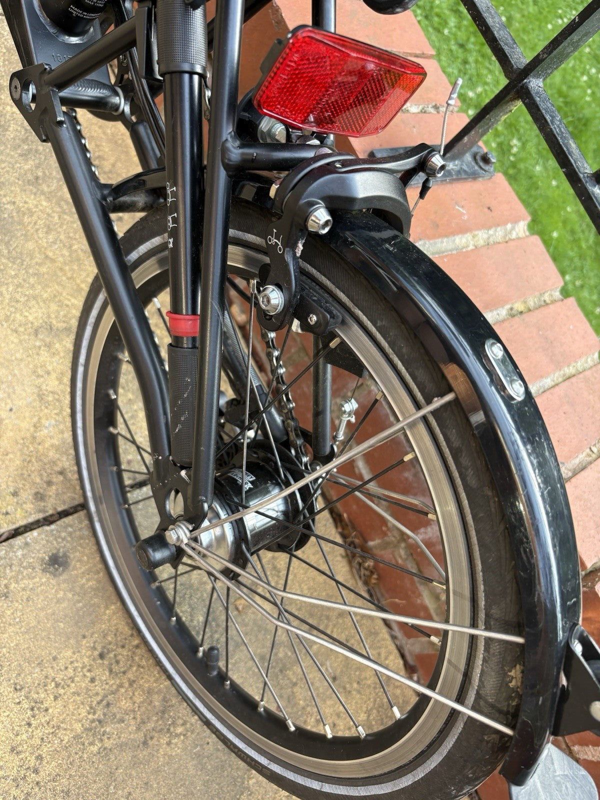 2023 Brompton C Line Explore 6-Speed Black – Mint- Extras