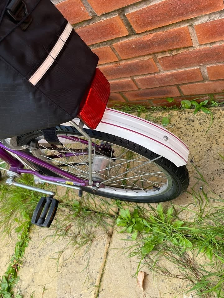 2 x Bikes for Cheap Sale (Universal Stowaway 20' Folding) (Apollo Chaos BMX 20')