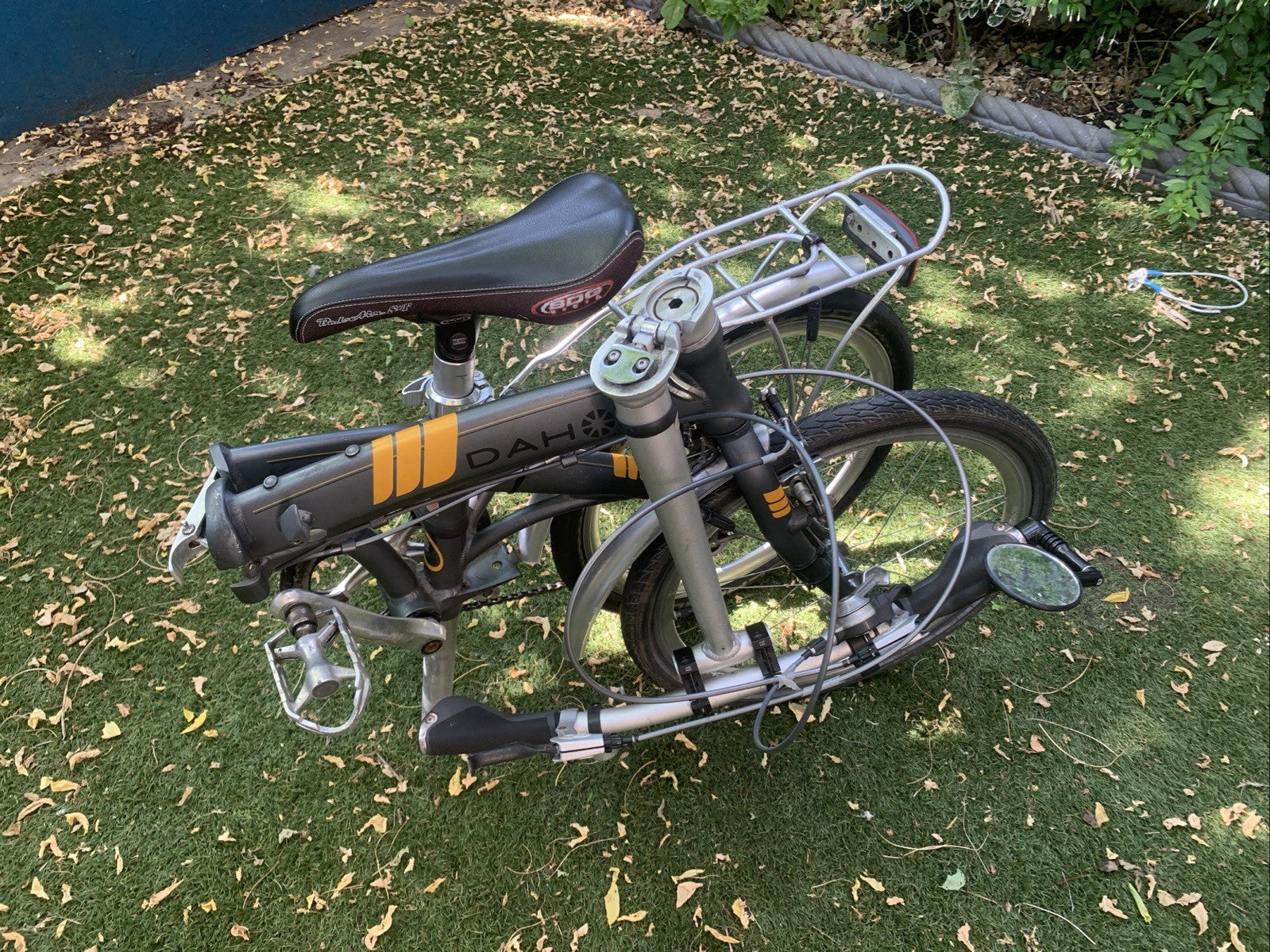 Dahon Mu SL Folding Bike Unisex 9-Speed Lightweight