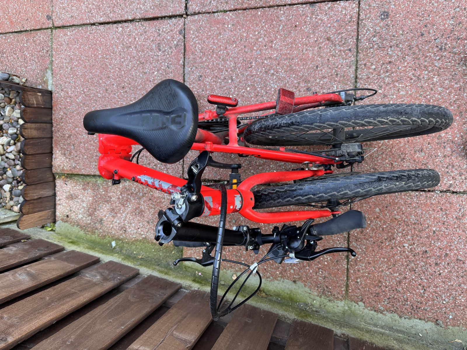 Carrera Intercity Disc 8-Speed Folding Bike