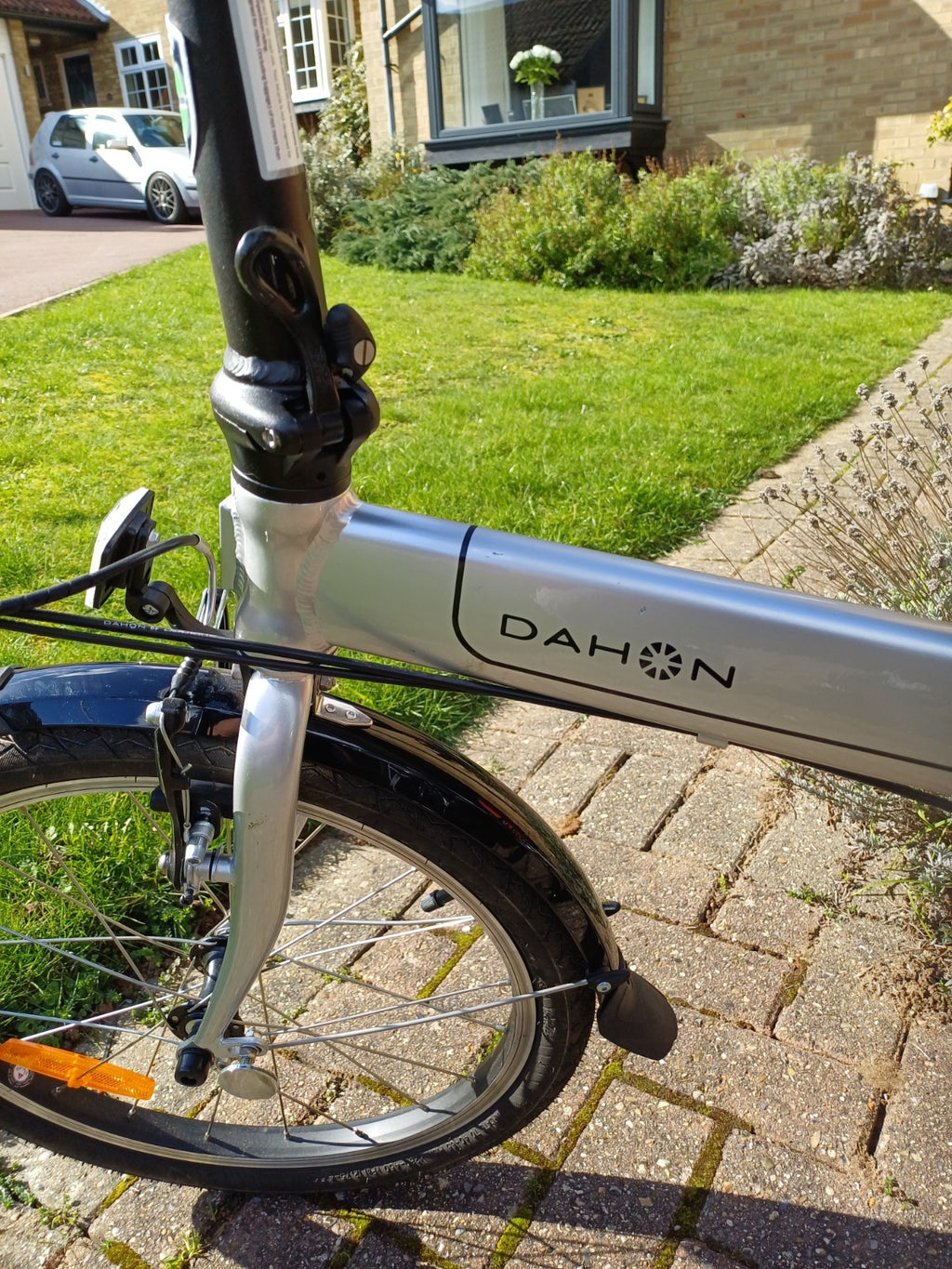 Dahon Mariner D8 Foldable Bike  Brand New Never Used Collection From Bedford