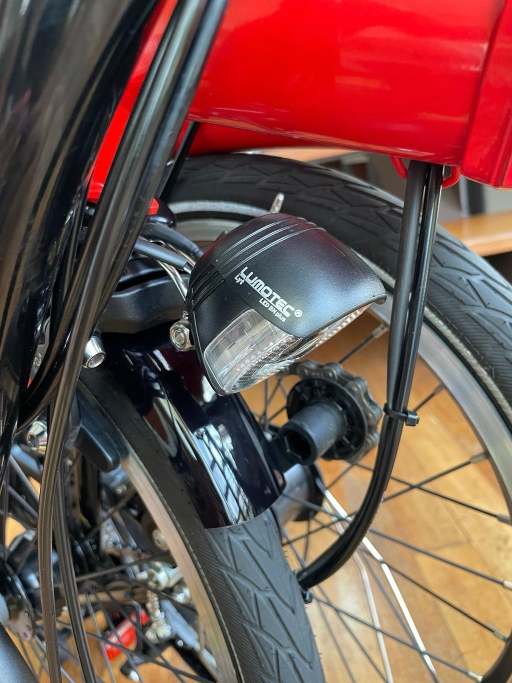 Brompton M6L Black Edition Rocket Red 6 Speed Dynamo Lights