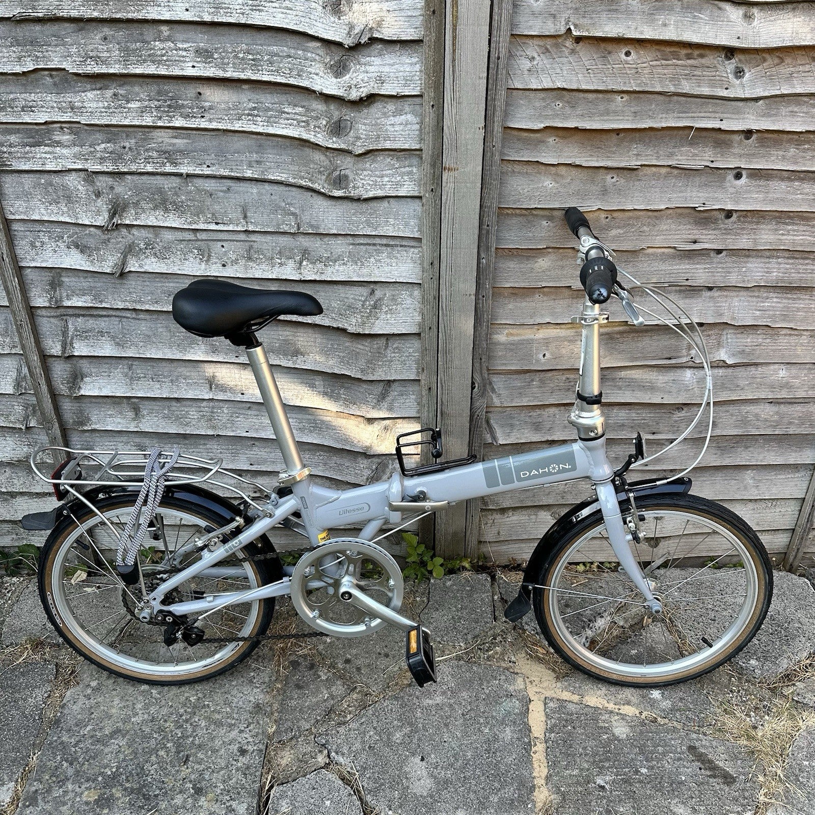 Dahon Vitesse Grey Folding Bike 20 Wheels 7 SPD Fantastic Condition Great Price
