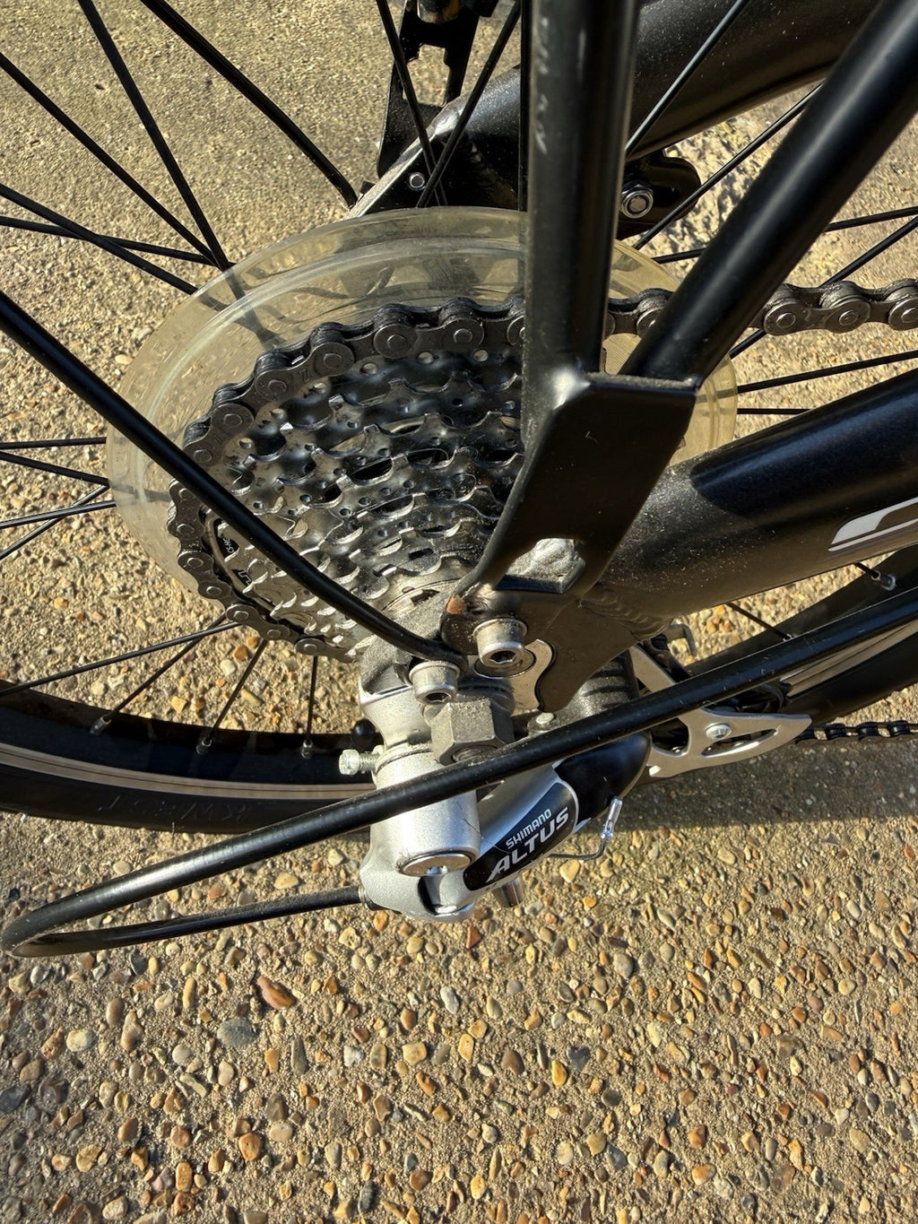 Carrera Intercity Unisex 8 Speed 20'' Wheels Folding Bike. Only Used Once