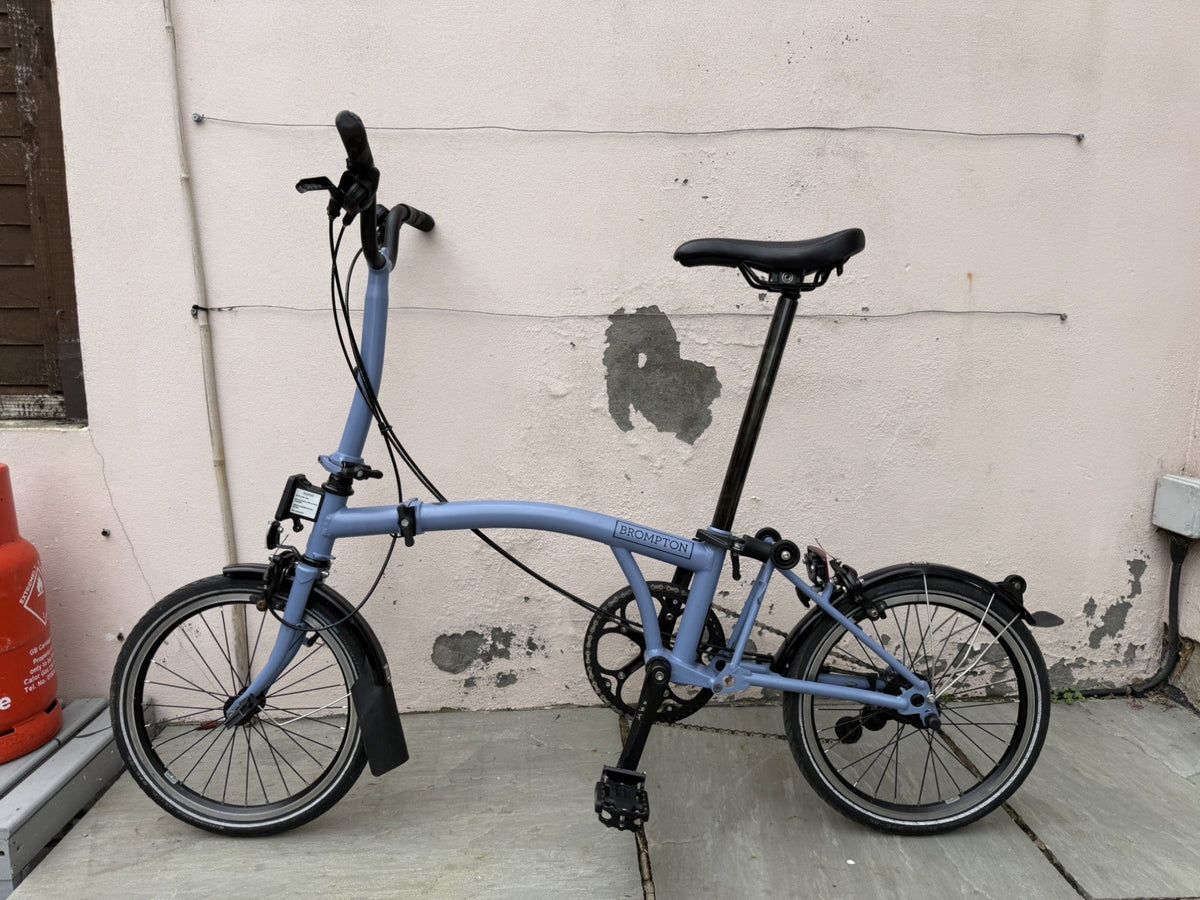 Brompton C Line 2023 - 2 Speed - Cloud Blue and Black