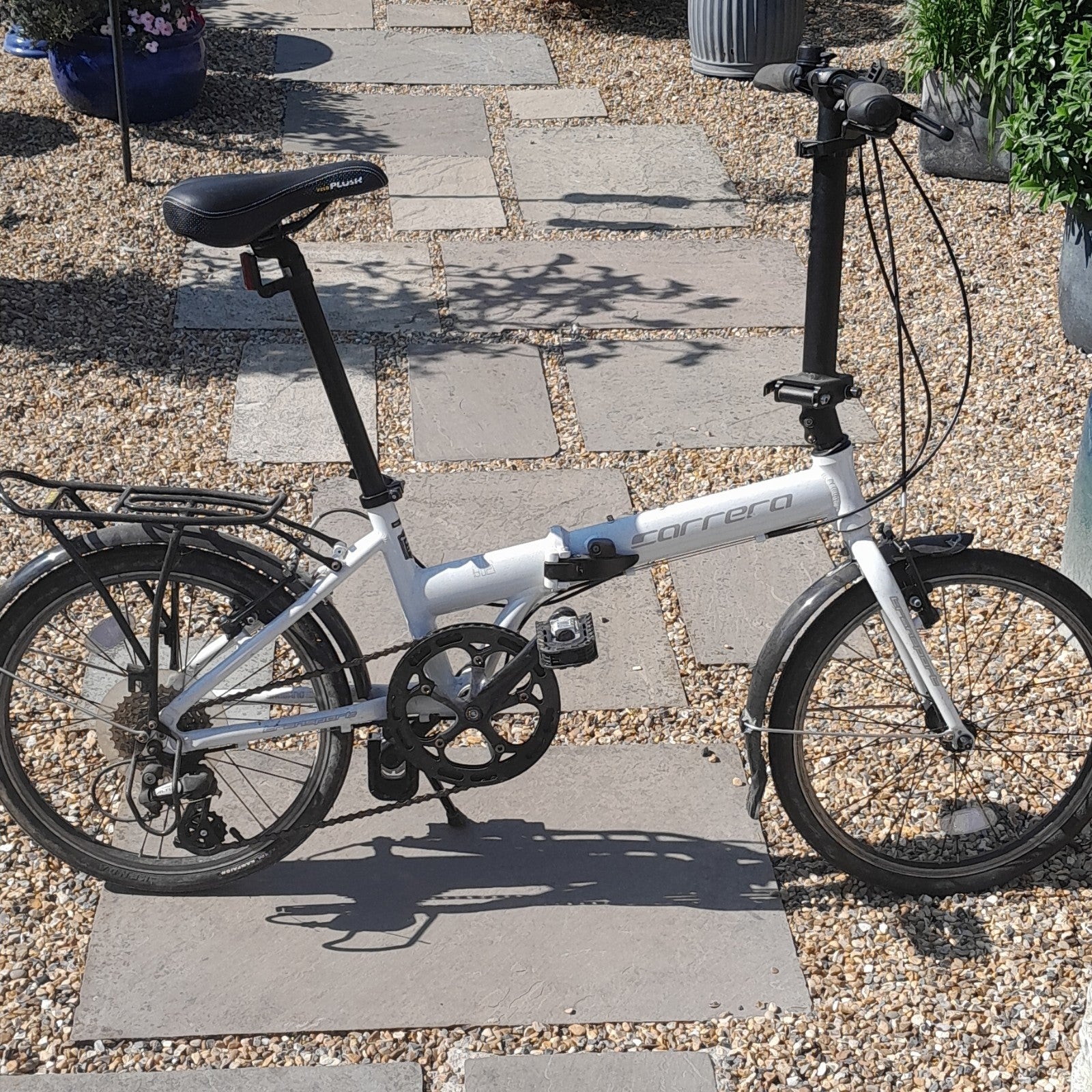 Carrera Folding Bike 20in White/Black V-Brake w/ Rear Rack & Mudguards