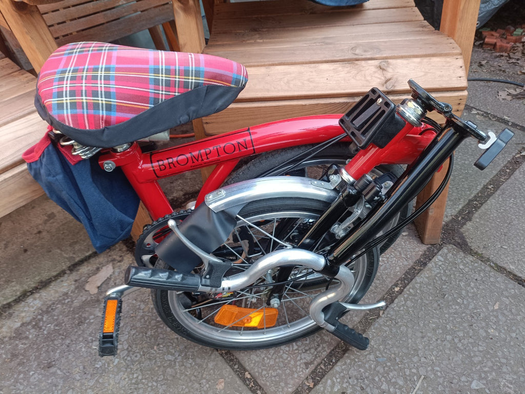 Brompton Folding Bike 3-Speed Black/Red