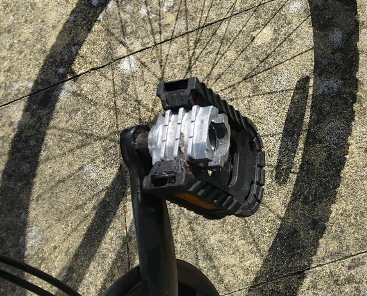 26in. Challenge Gauntlet folding mountain bike. 18 Gears