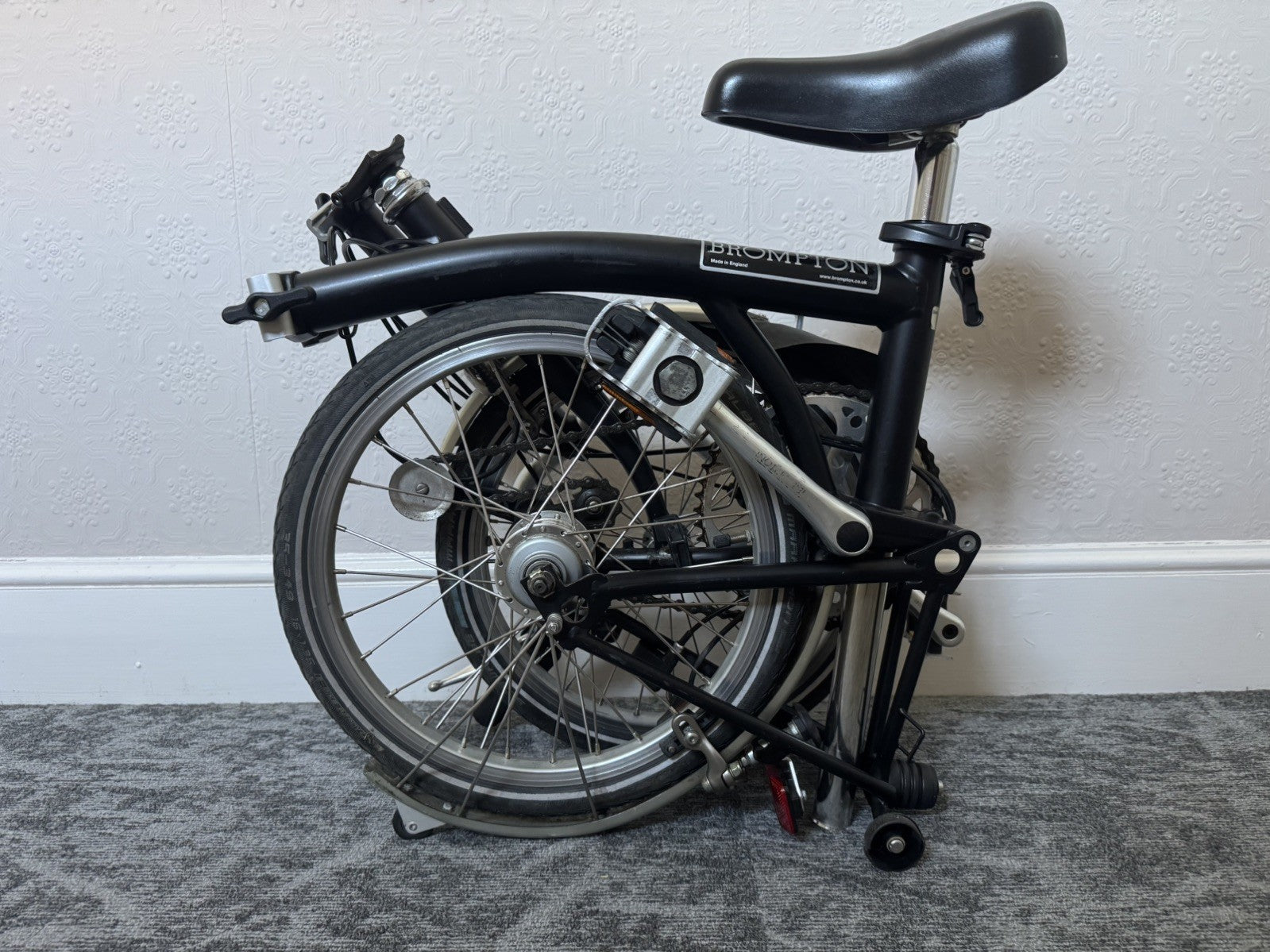Brompton Folding Bike, 3-Speed, black, great condition.