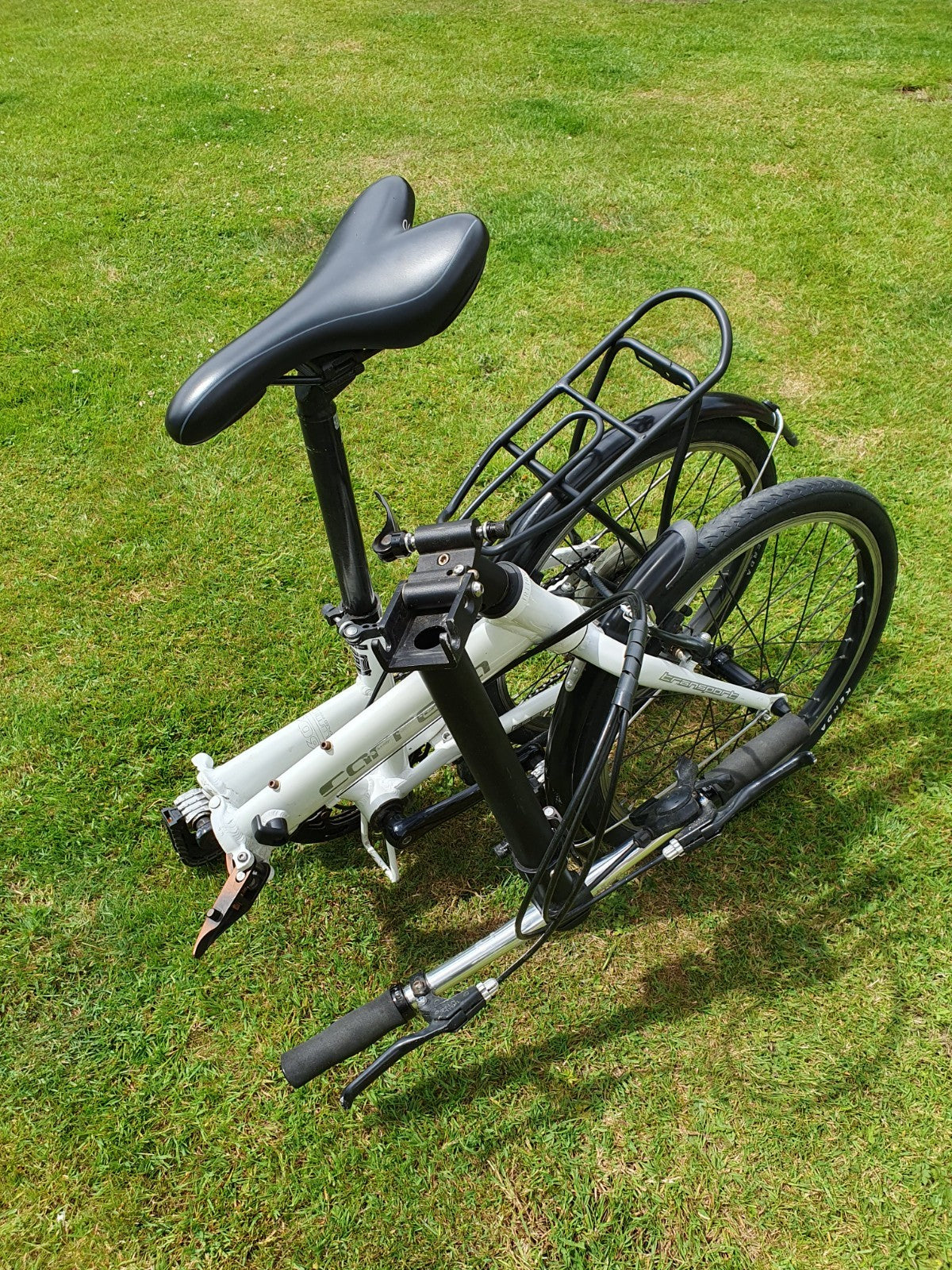 Carrera Transport 8-Gear Folding Lightweight Aluminium Bicycle