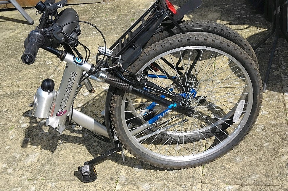 26in. Challenge Gauntlet folding mountain bike. 18 Gears
