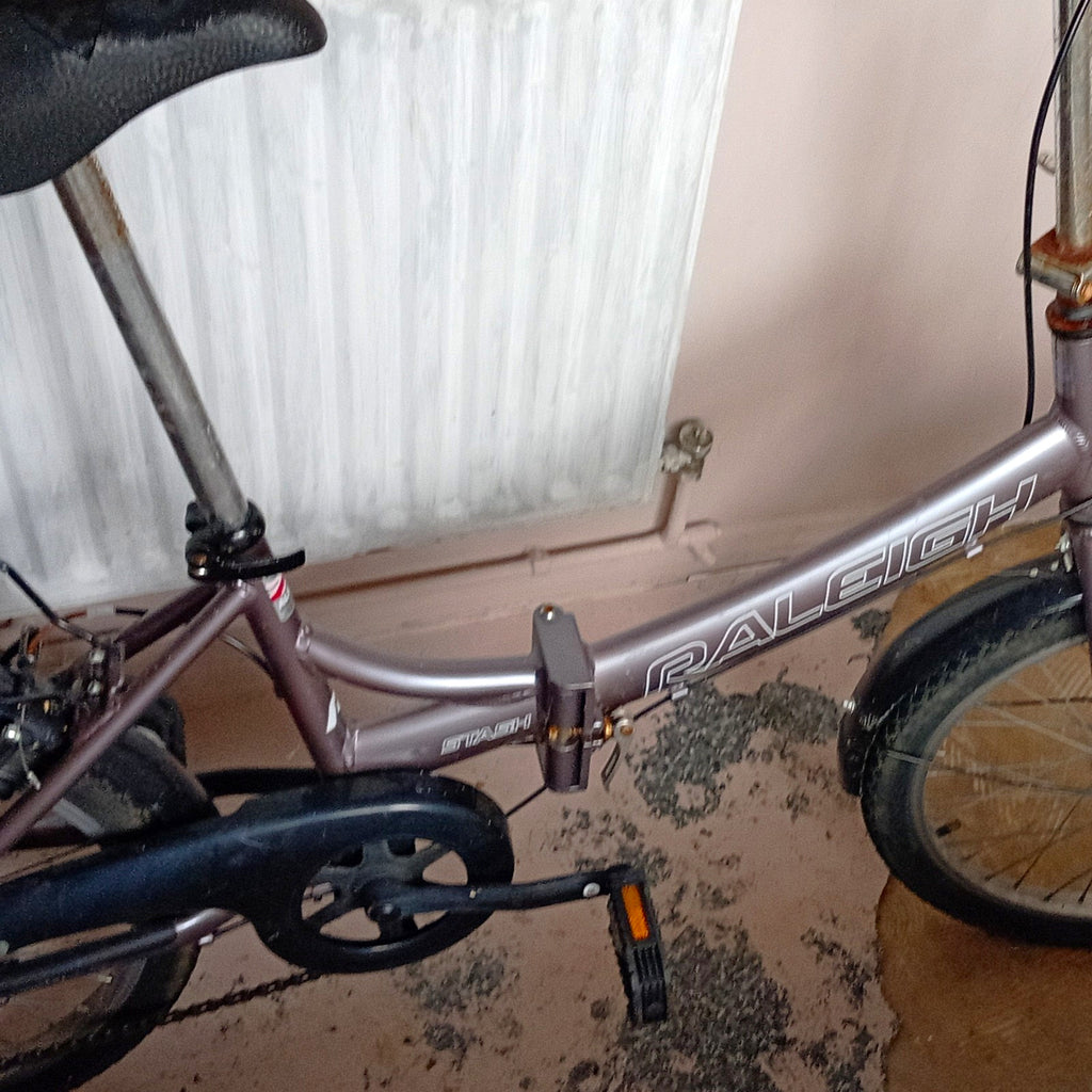 Raleigh 20in Folding Bike Purple/Black V-Brakes Rear Rack Mudguards Chain Guard