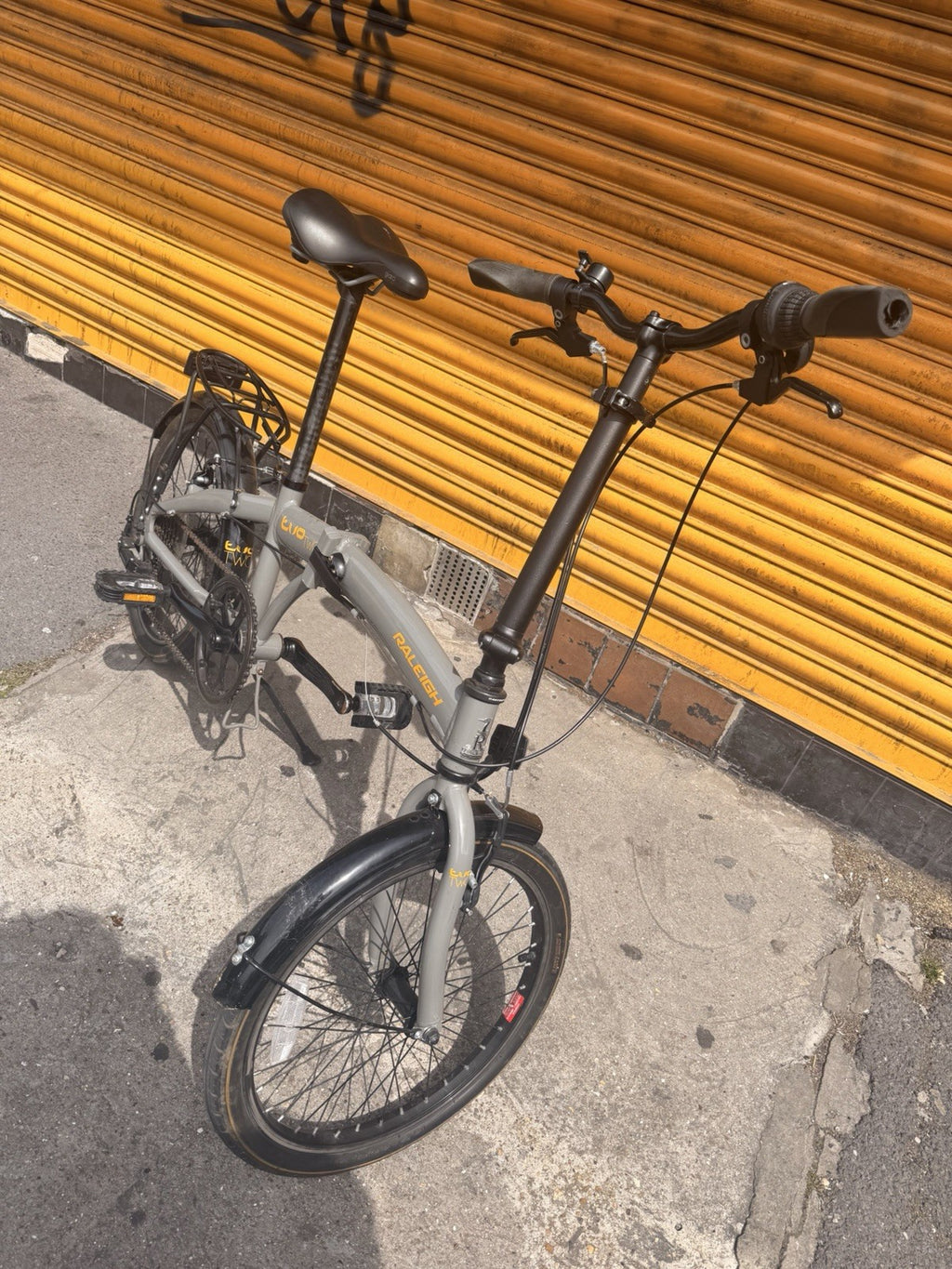 Raleigh Evo Two Folding Bike – Excellent Condition