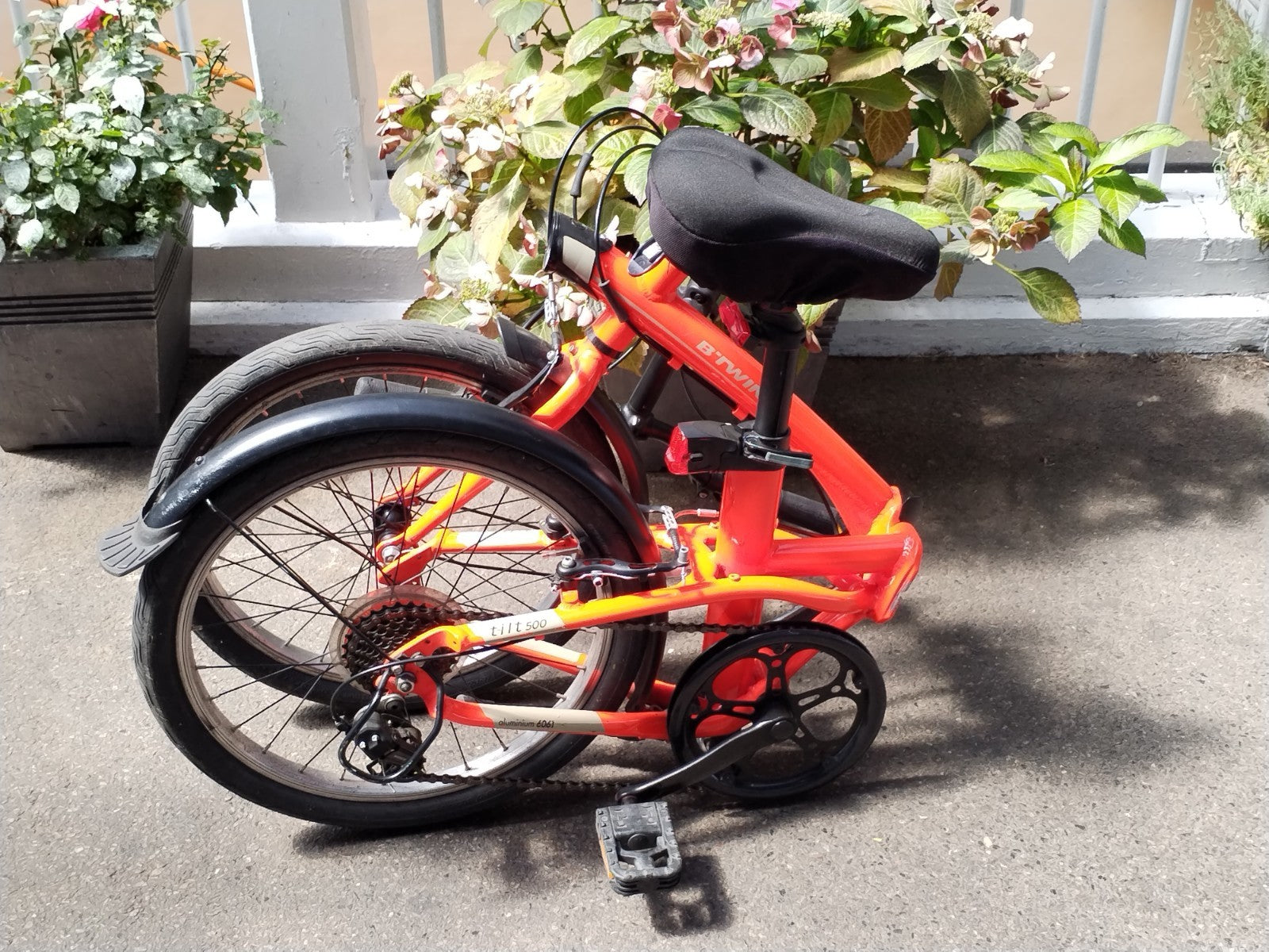 Btwin Tilt 500 Folding Bike