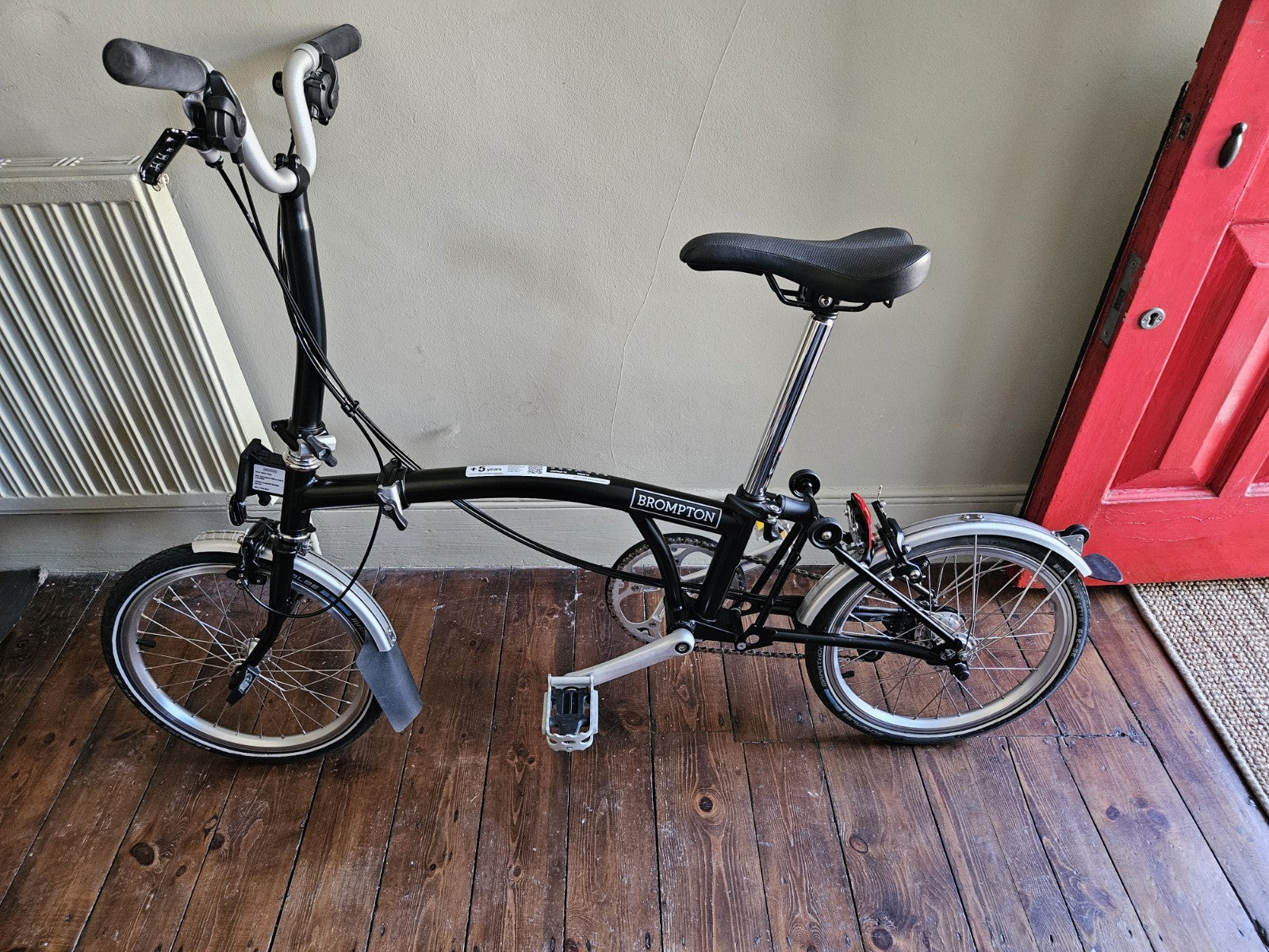 2021 Brompton M3L 3-Speed Folding Bike – Black – Exceptionally Lightly Used
