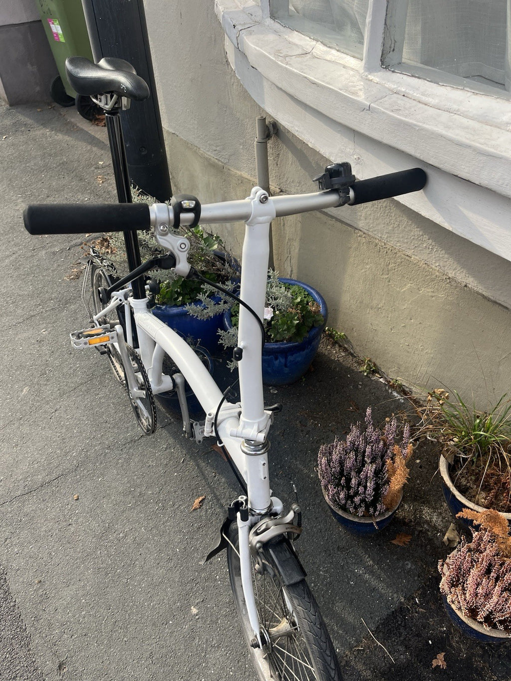 Brompton S1L Folding Bike In White With Black Upgrades