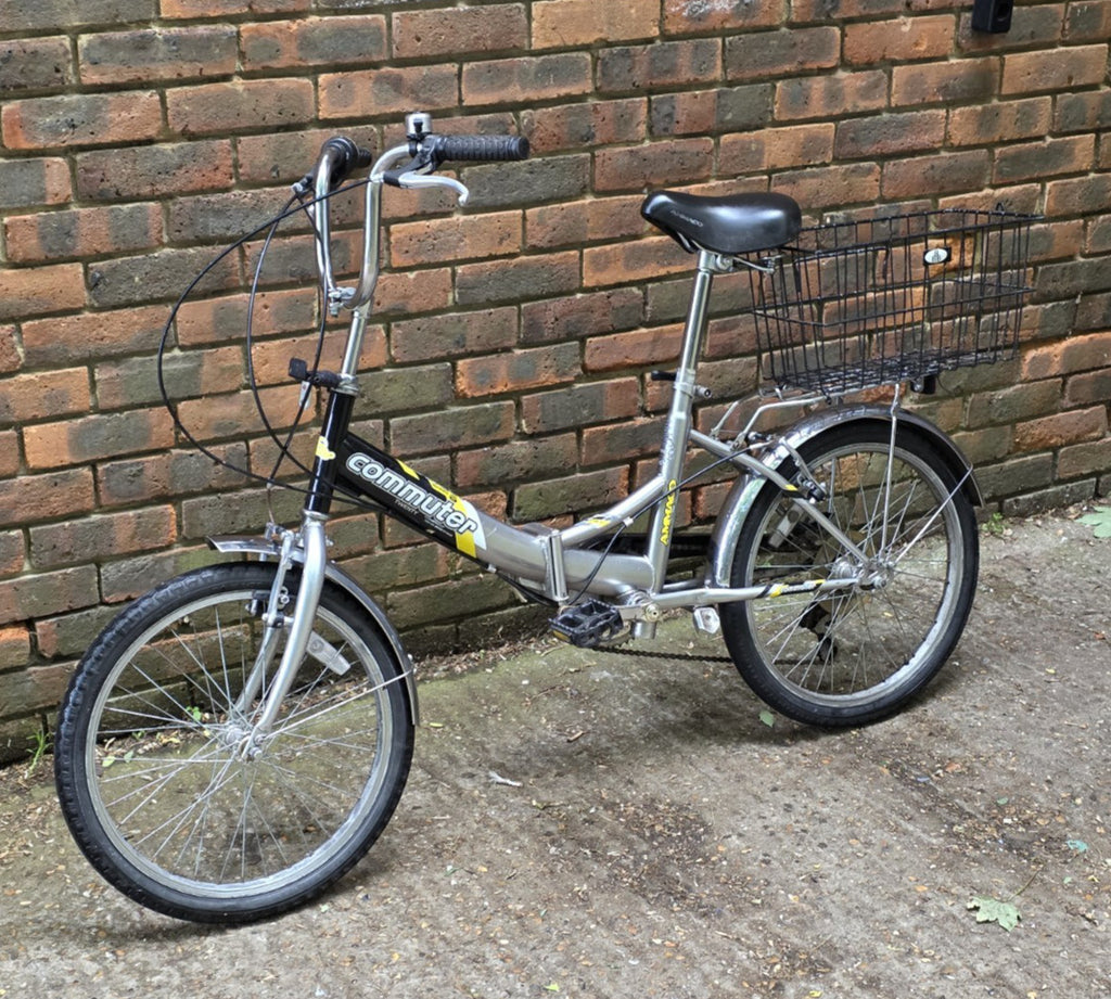 AMMACO COMMUTER TWENTY FOLD UP BIKE w/ REAR BASKET / 20" WHEELS / 33cm FRAME