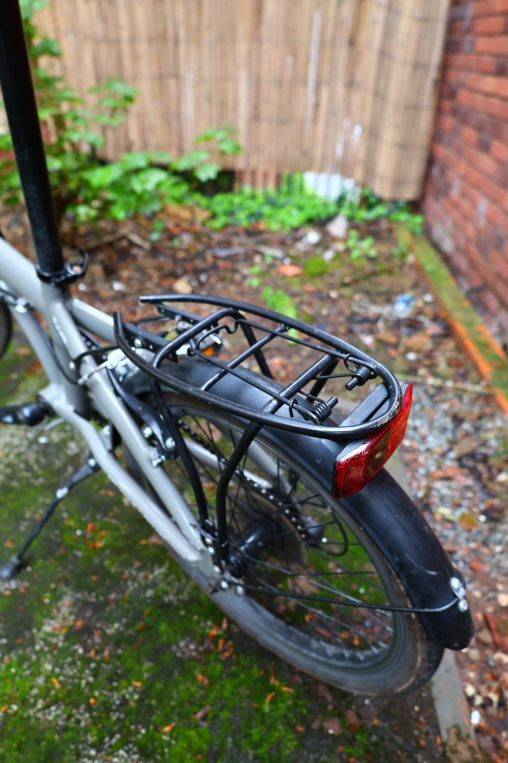 Raleigh Evo Two, folding bike, 7 speed 20" wheels - comes with extra accesories