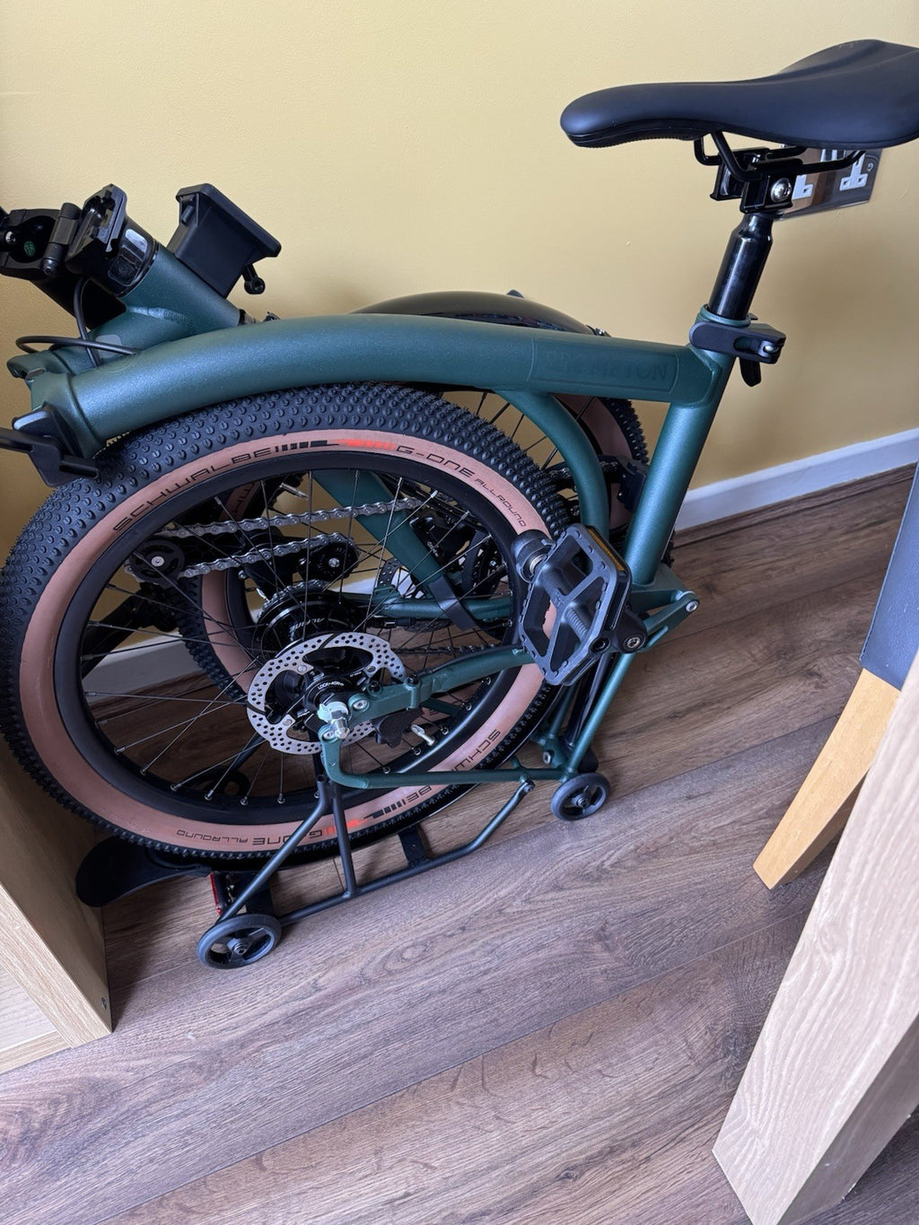Brompton G Line 8-Speed Folding Bike Size Medium Forest Green