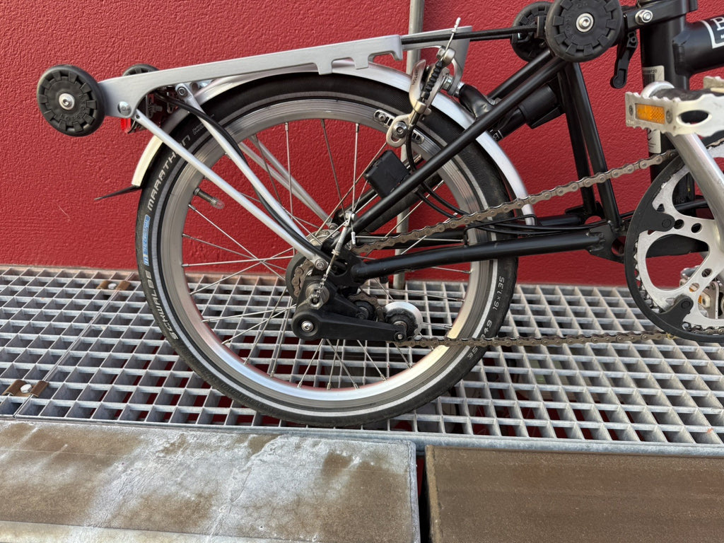 Brompton M3R Matte Black - 3 Speed with Son Dynamo Hub