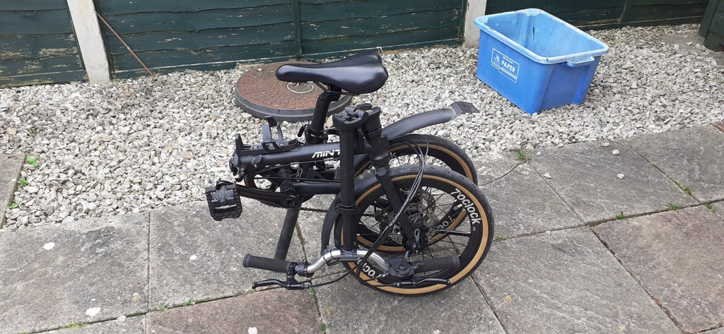 MINT bike 9 Speed Folding Bike with 16 Inch 349mm Wheels with disc brakes.