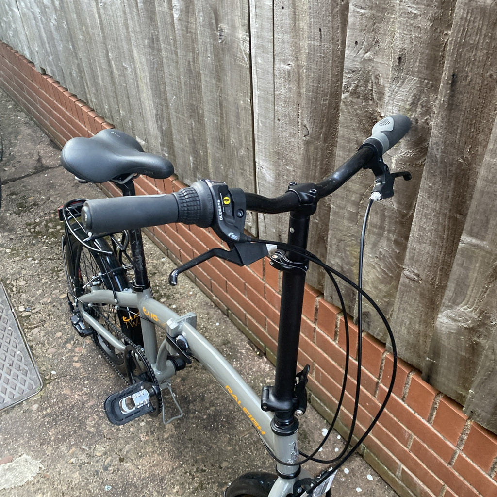 Raleigh Evo 2 Folding Bike 7-Speed Shimano Gears Grey Good Condition, in Exeter