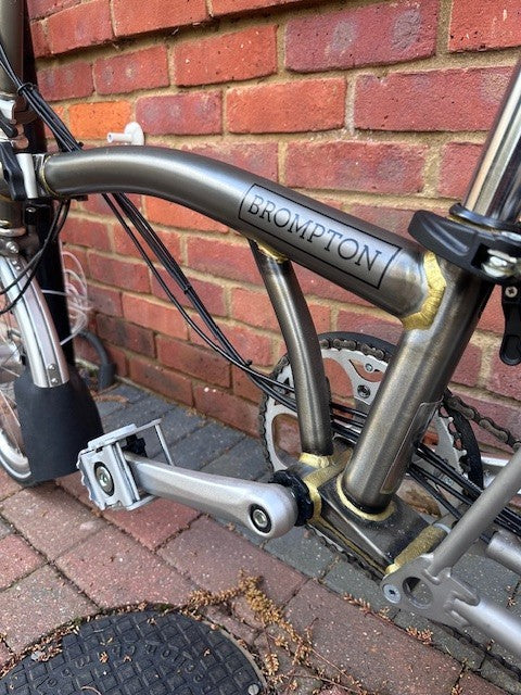 Brompton Superlight S6L Raw Lacquer Titanium SON Dynamo + B&W Case 2017