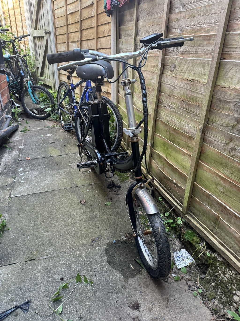 Black 20-inch E-Folding bicycle
