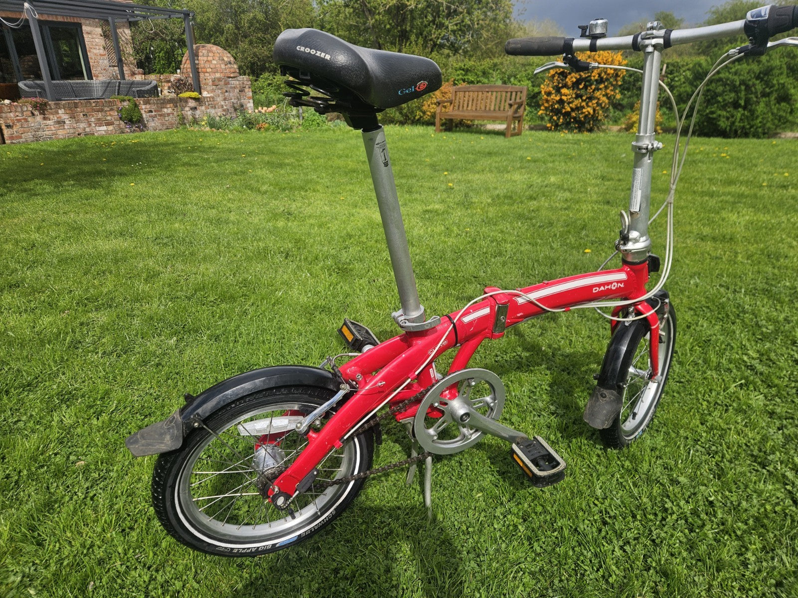 Dahon Curve D3 Folding Bike 16" Wheel - 3 speed
