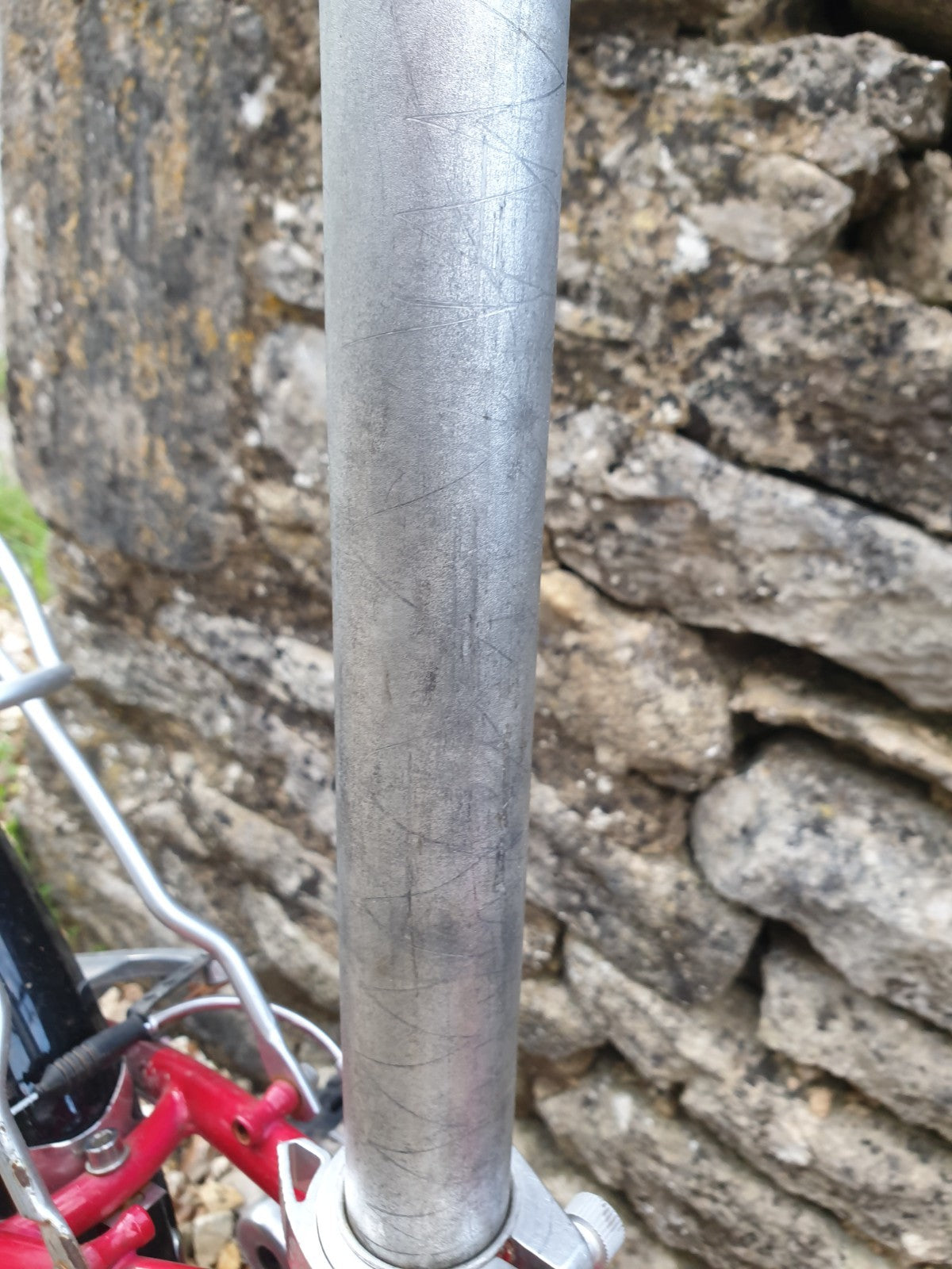 Dahon Speed D7 with pump in the Seatpost. 7 speed rapid rise gears.