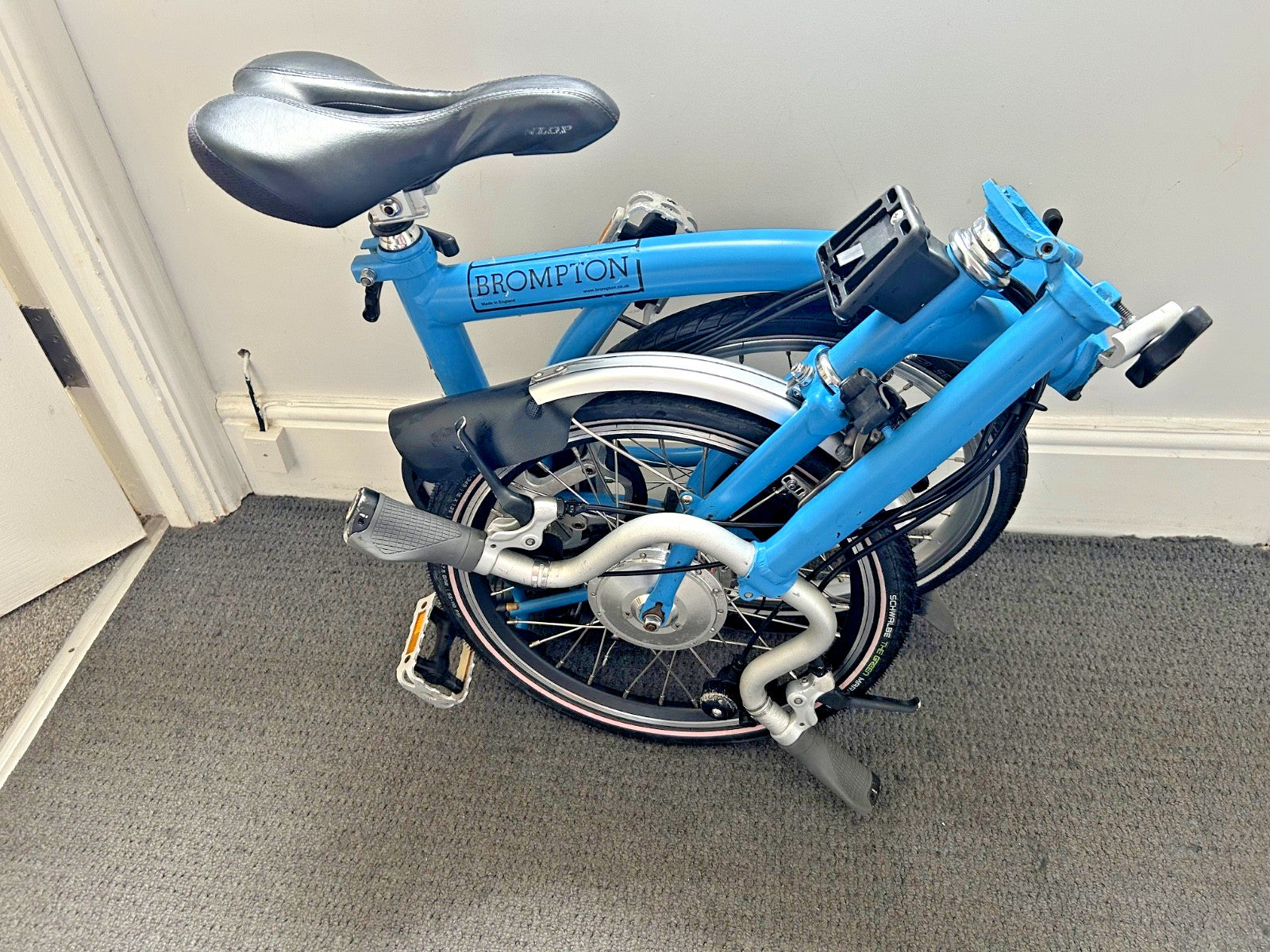 Brompton M6R Folding Bike – Arctic Blue
