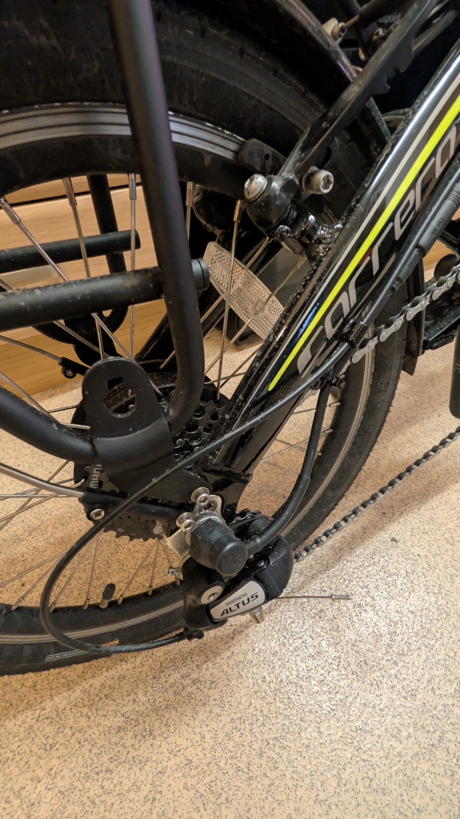 Carrera Cross City Unisex  Folding Bike Halfords